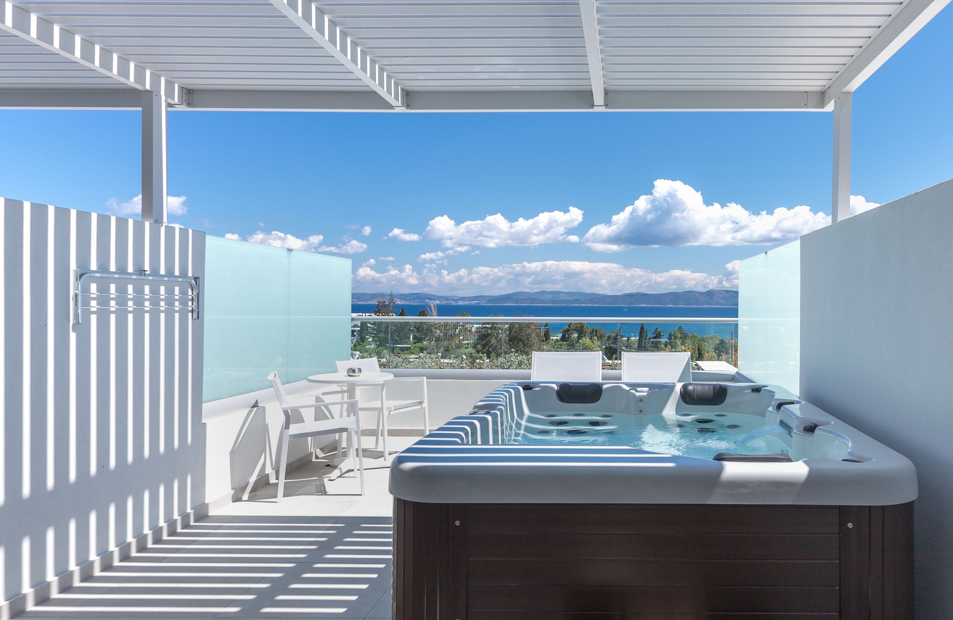 Twin Sea View Jacuzzi