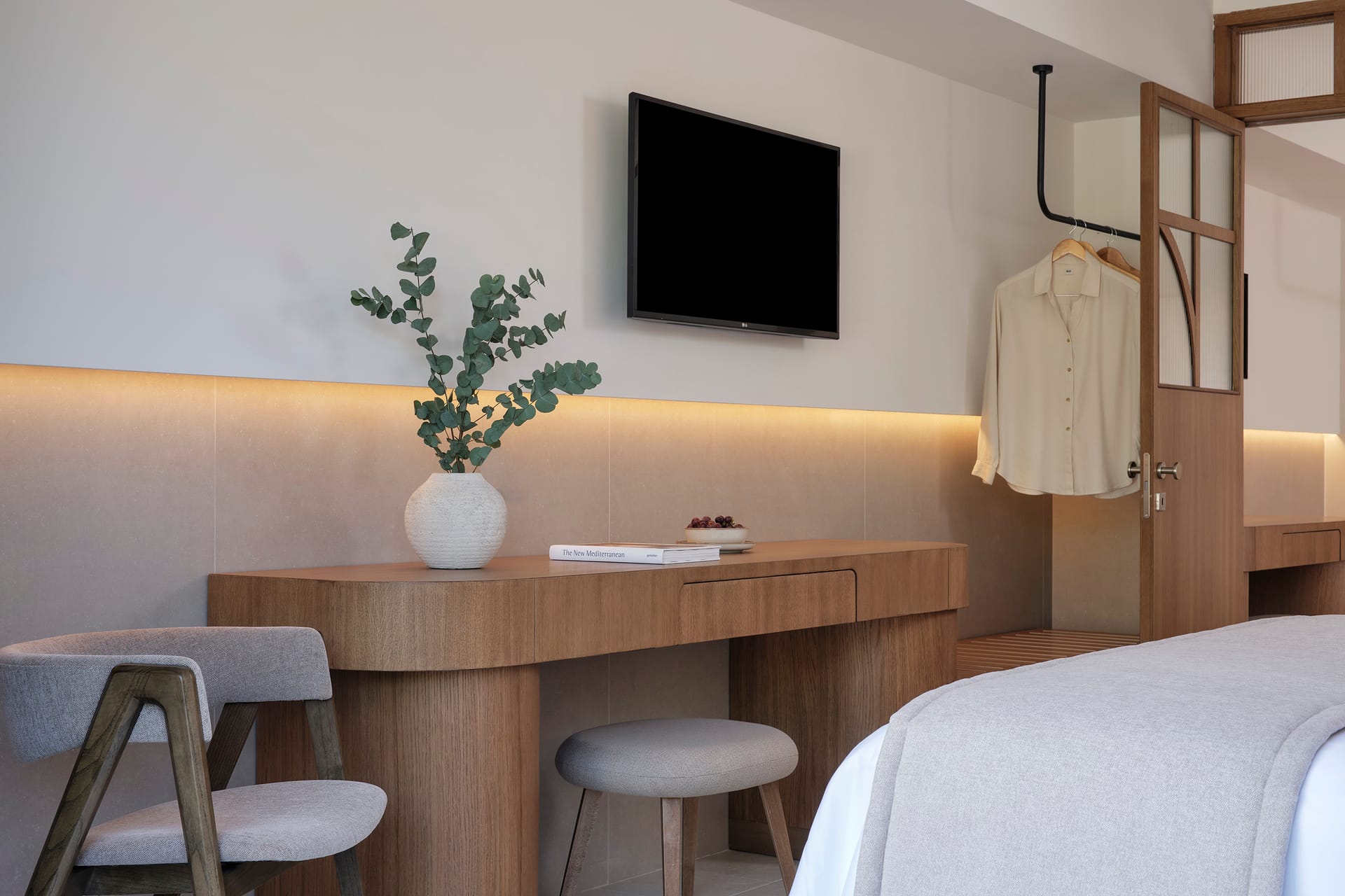 Superior Family Room Garden View