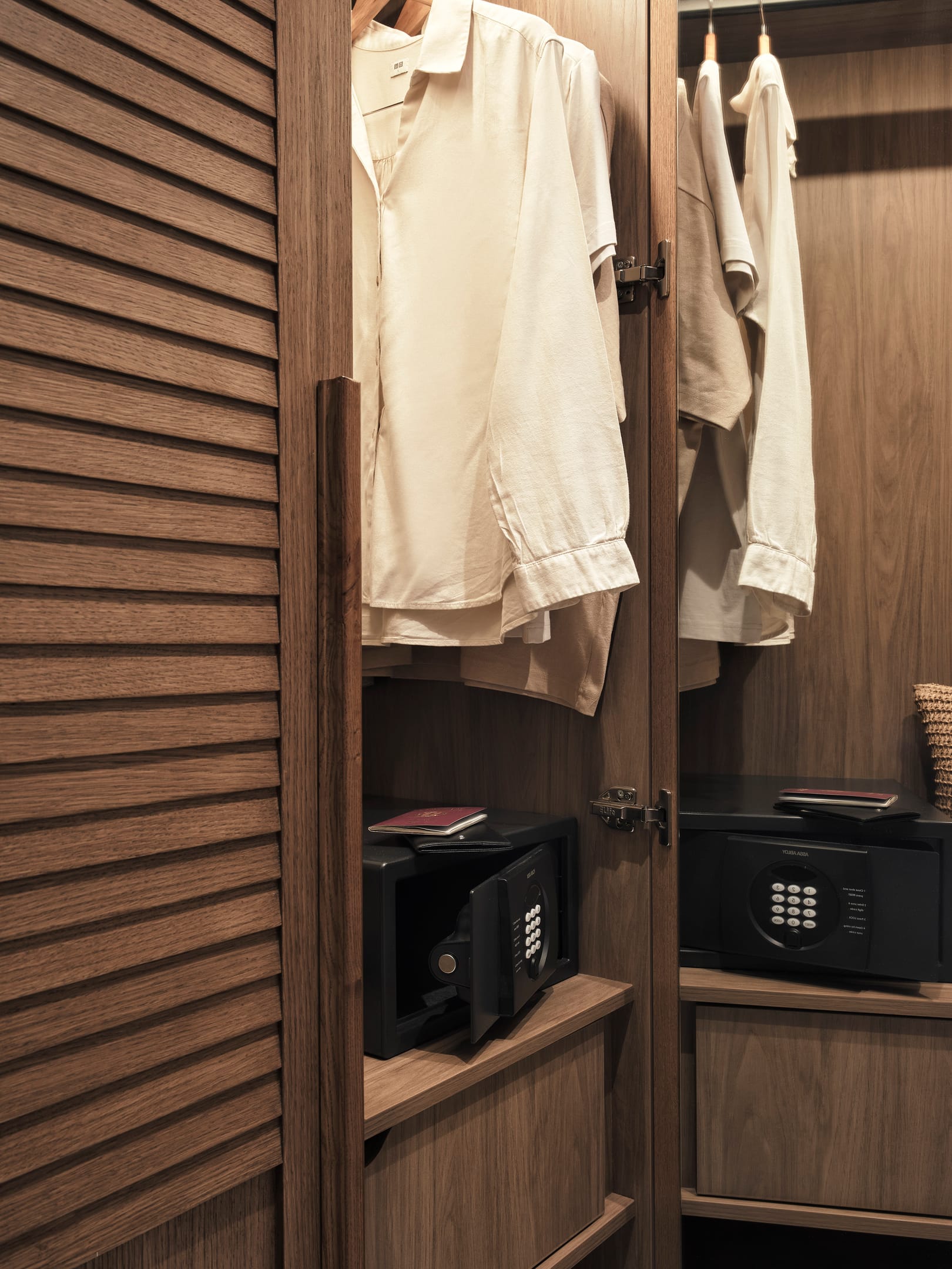 Family Suite with 2 Separate Bedrooms &amp; Garden View