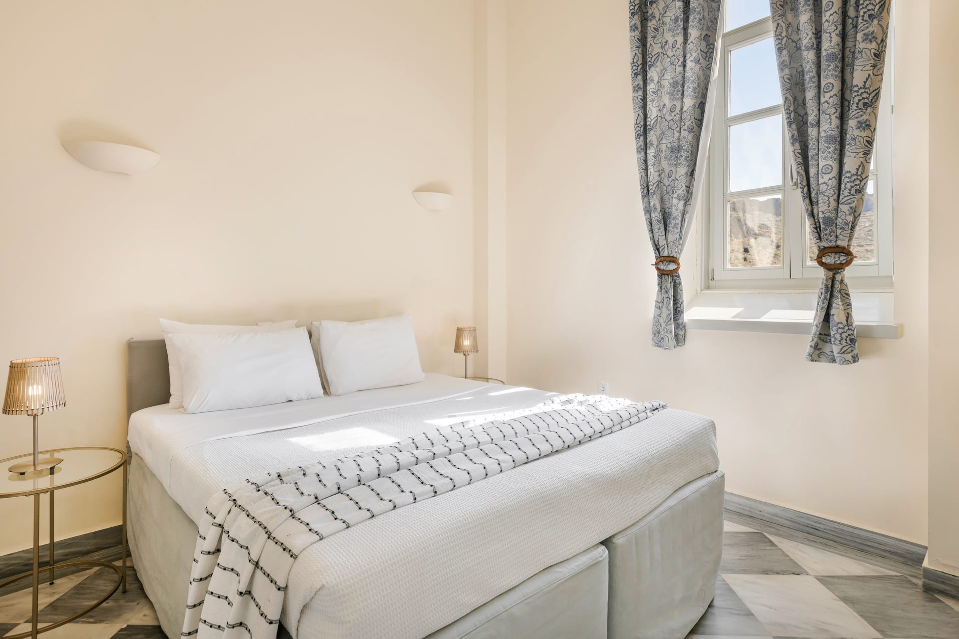 Deluxe Double Room with Town View