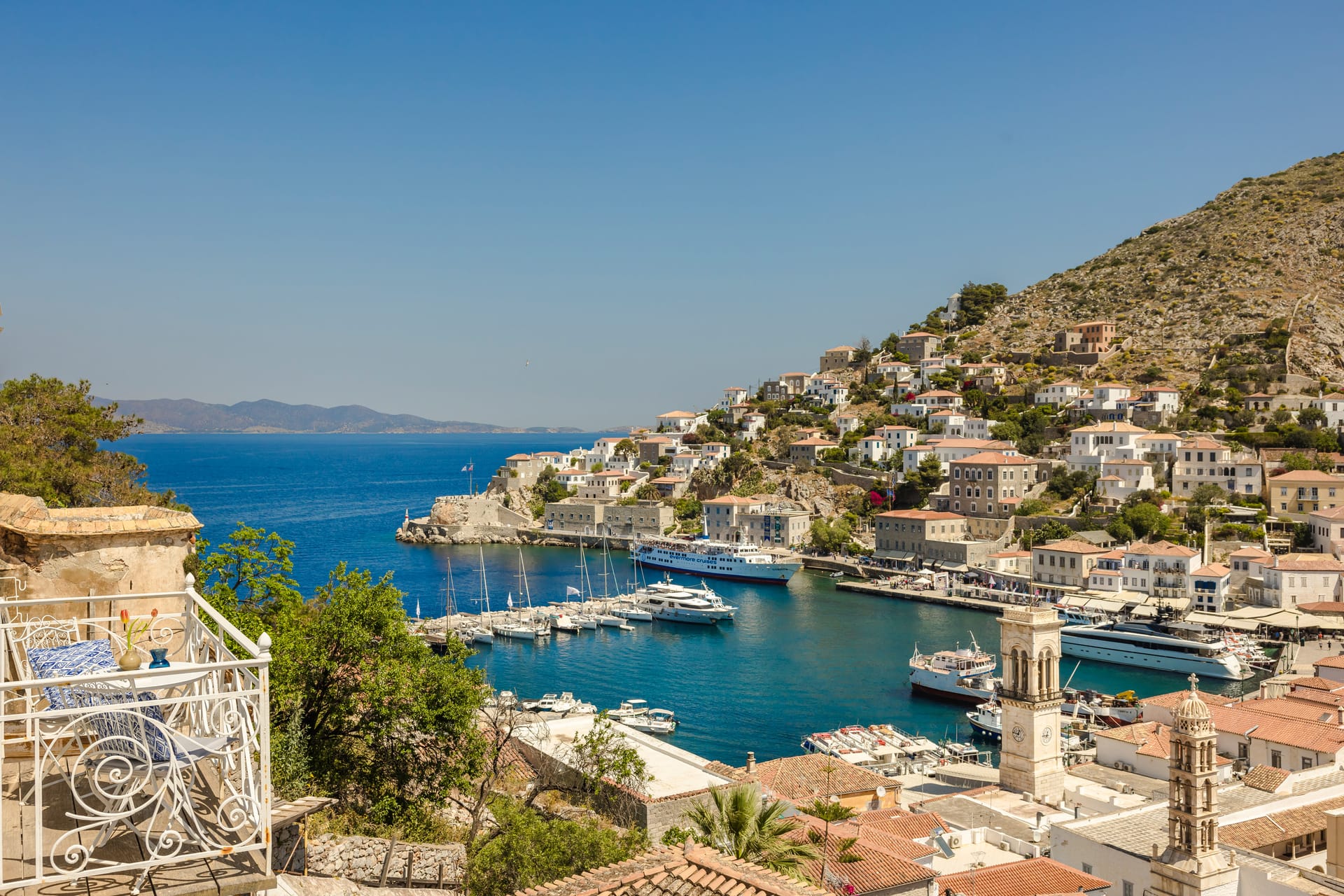 Suite with Private Balcony and Sea View