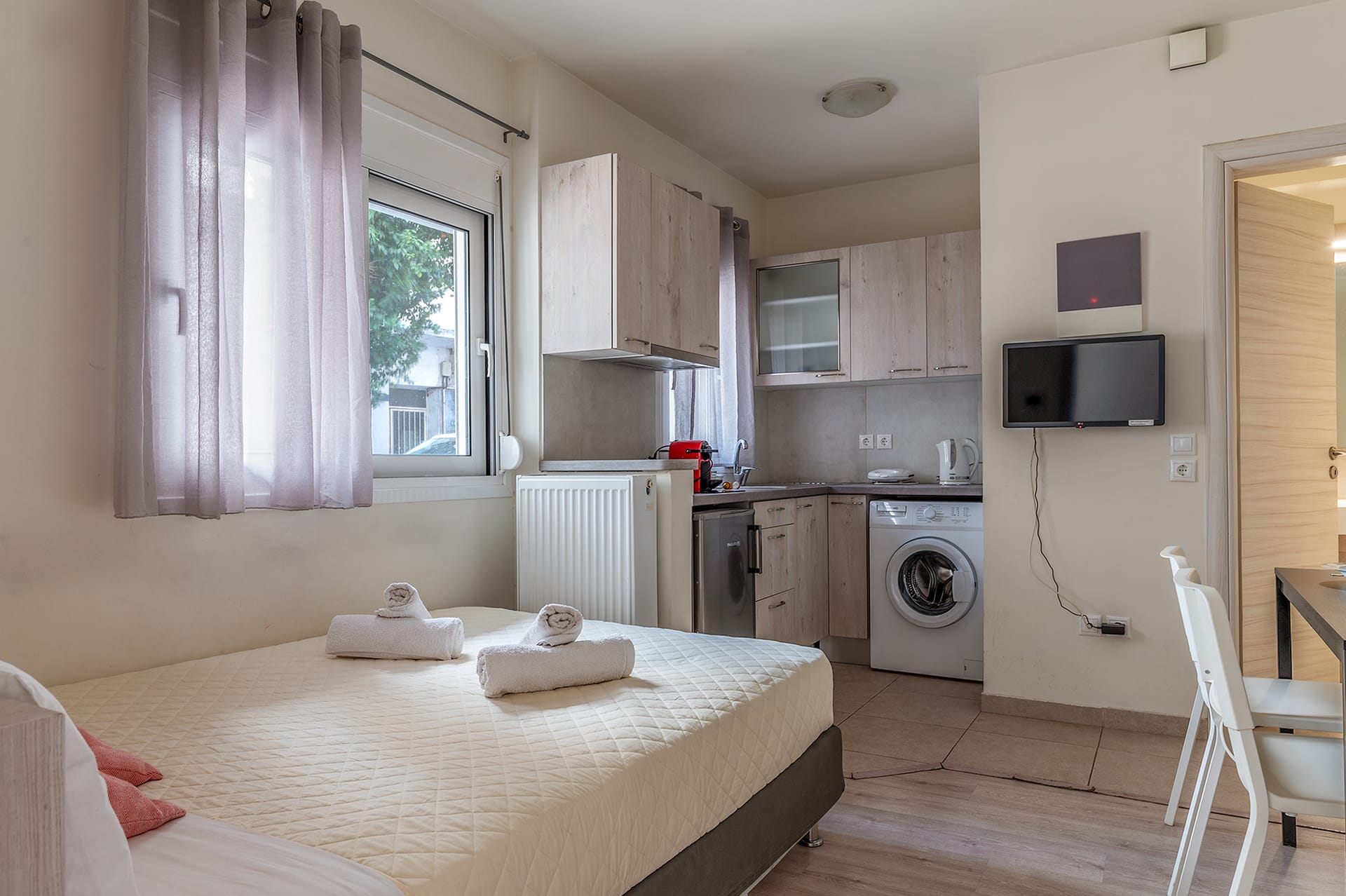 Στουντιο  ΙΣ1 / Studio  IS1