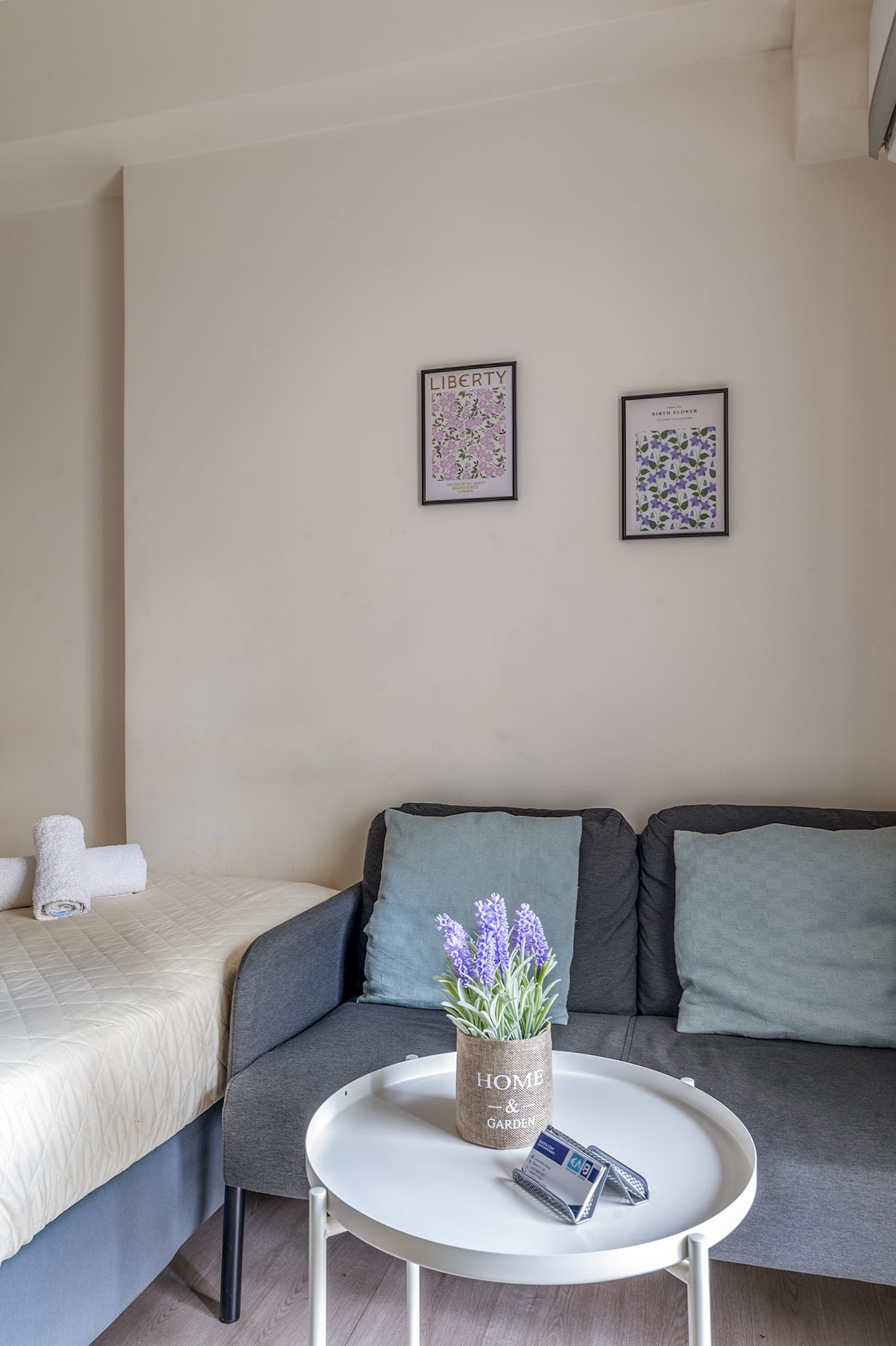 Στουντιο Β2/ Studio B2