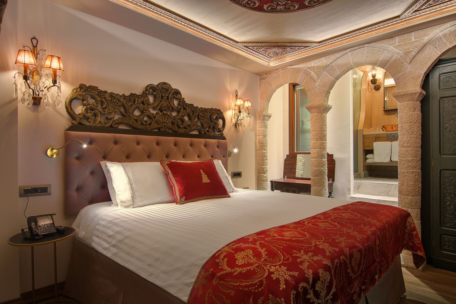 Deluxe Room | Ζάππειο ή Καπλάνειο