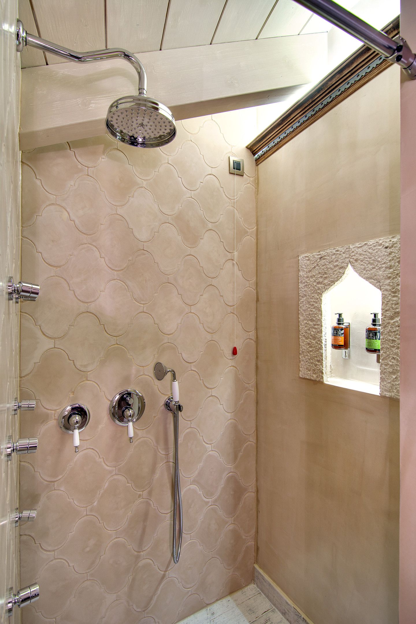 Executive Suite with Fireplace | Αβερώφειο