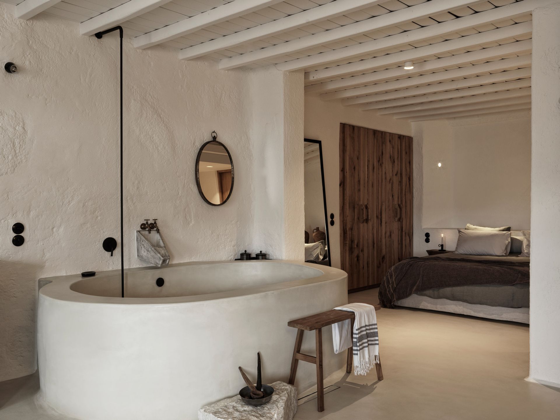 Nomad Suite Sea View with Private Pool &amp; Yard