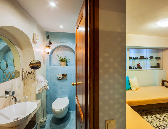 Deluxe Suite with private balcony “Nymph of Helios”