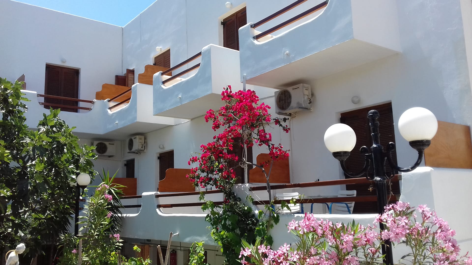 Double or Twin Room with Terrace - Ground Floor