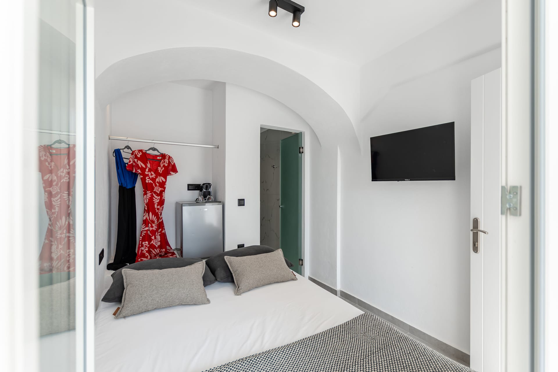 Deluxe Single room with Pool View