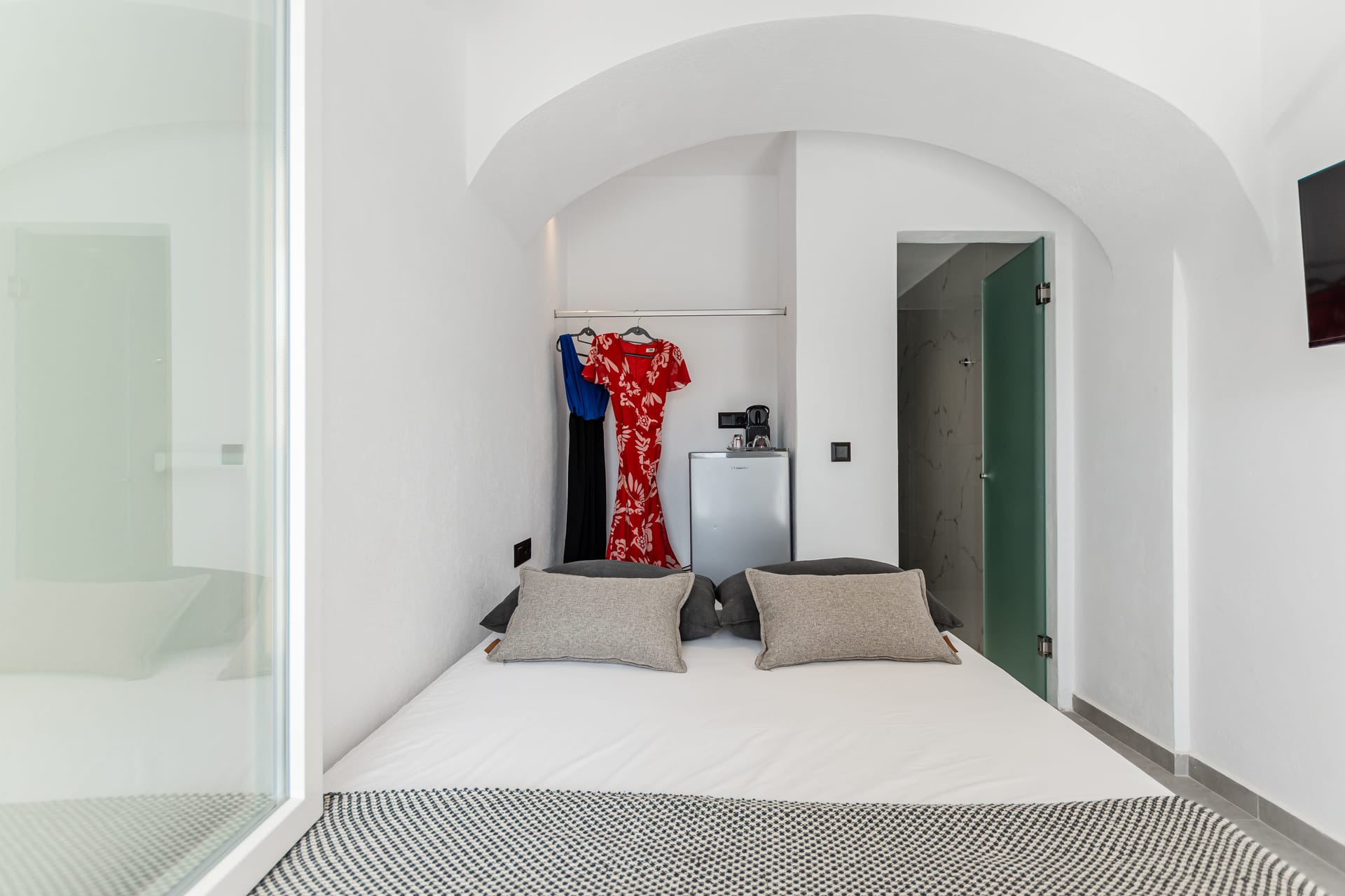 Deluxe Single room with Pool View