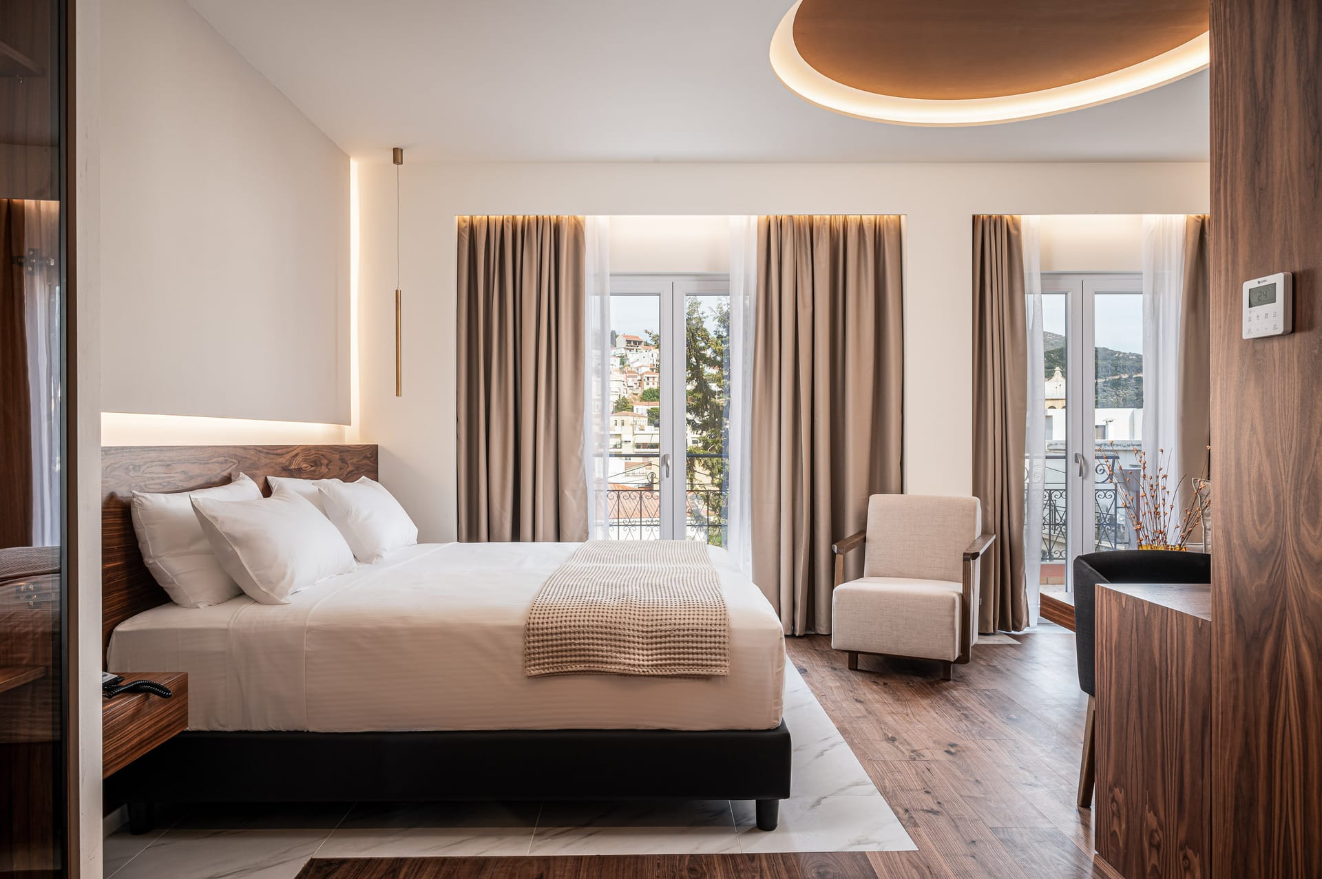 One Bedroom Junior Suite with Side Sea View 34 m²