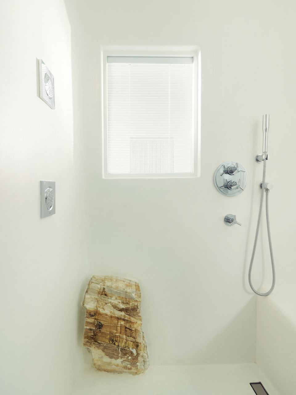 Deluxe Double with Outdoor Jacuzzi & Partial Sea View