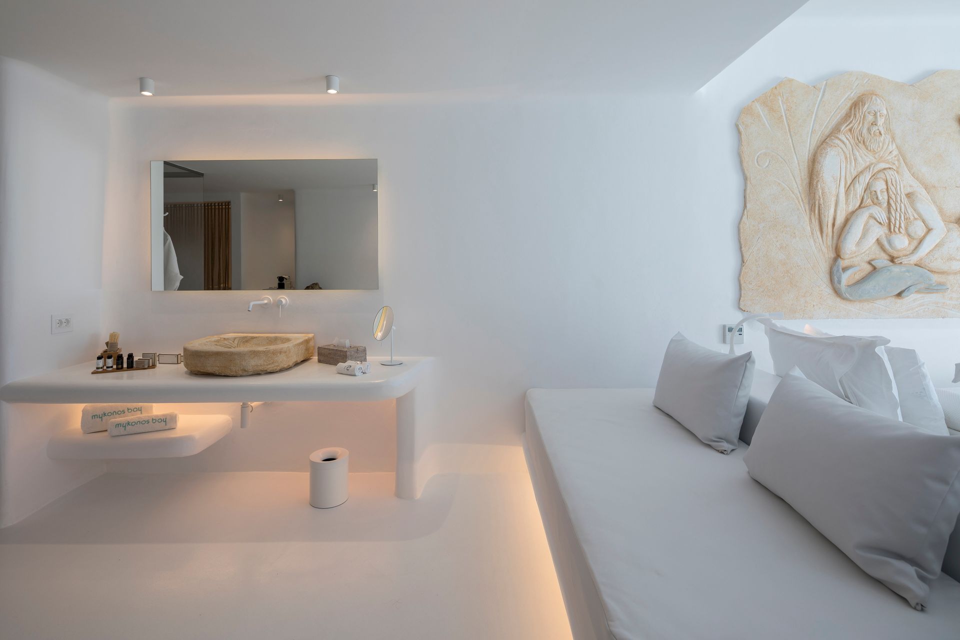 Private Luxury 2 Bedroom Art Suite with Outdoor Jacuzzi Sea View & Private Pool – Annex Building
