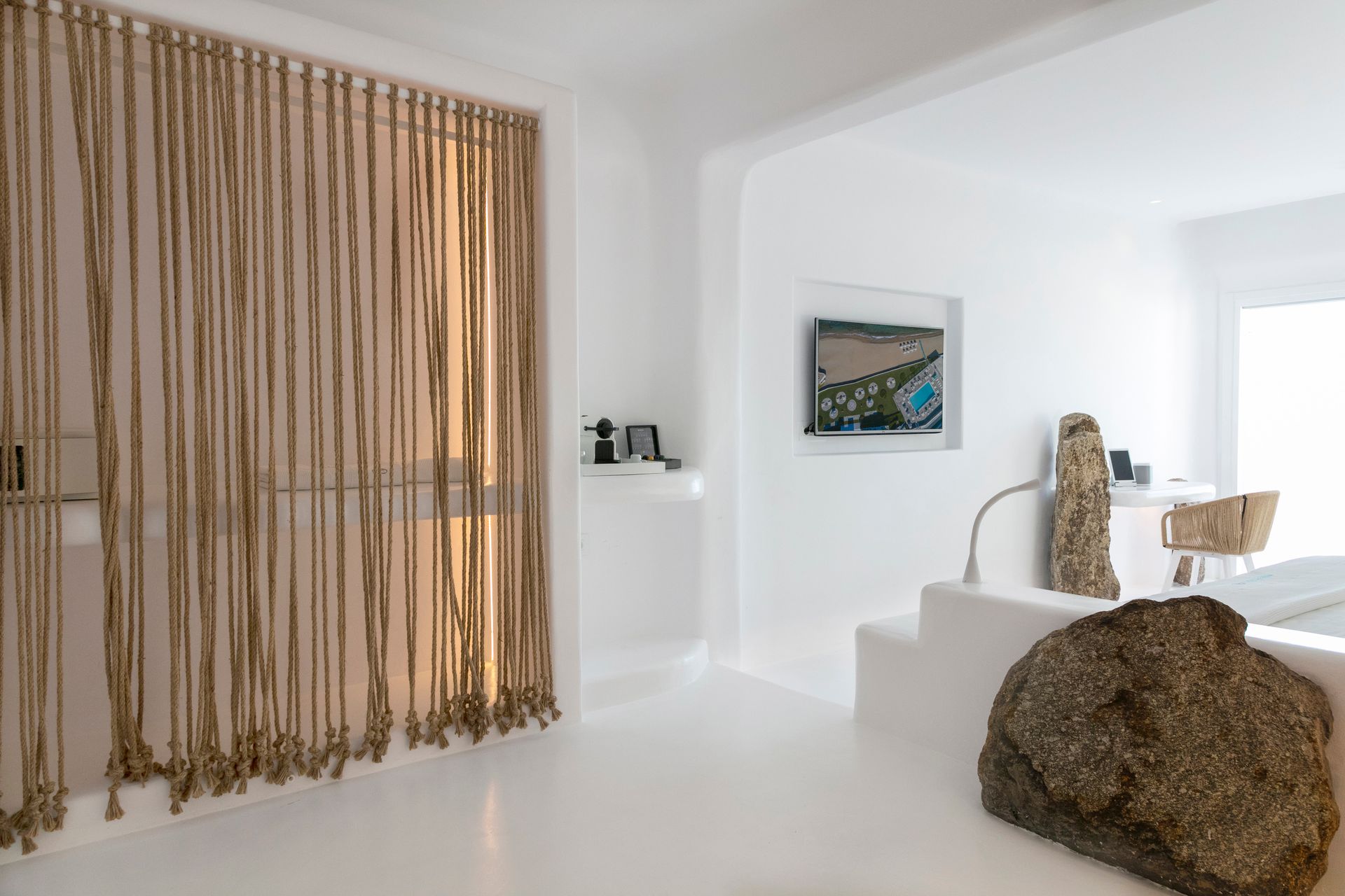 Private Luxury 2 Bedroom Art Suite with Outdoor Jacuzzi Sea View & Private Pool – Annex Building