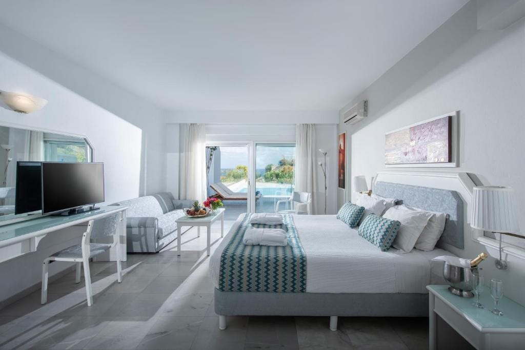 Family Suite 2 Bedrooms with Private Pool on All Inclusive