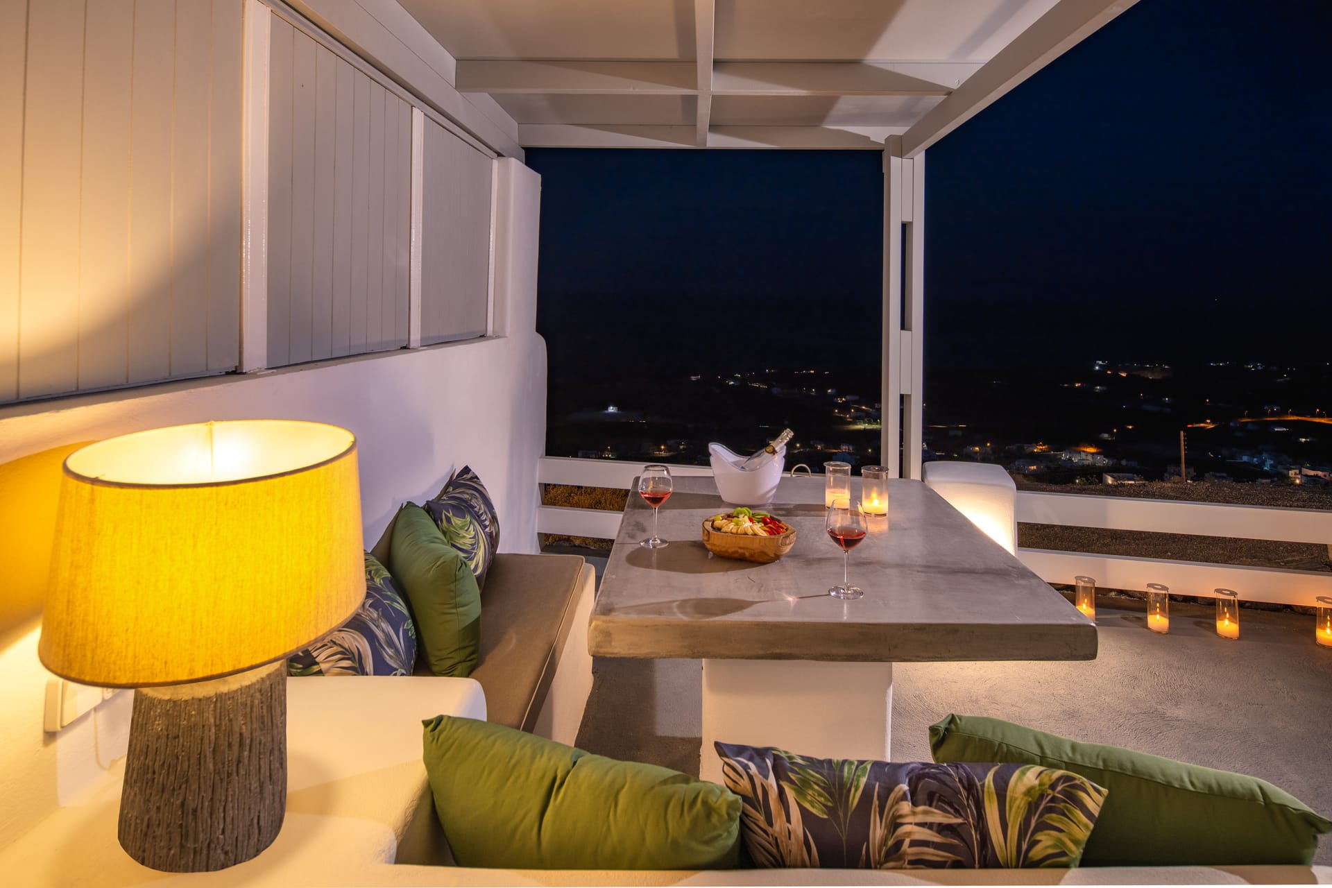 Superior Suites with heated plunge pool / jacuzzi &amp; sea view