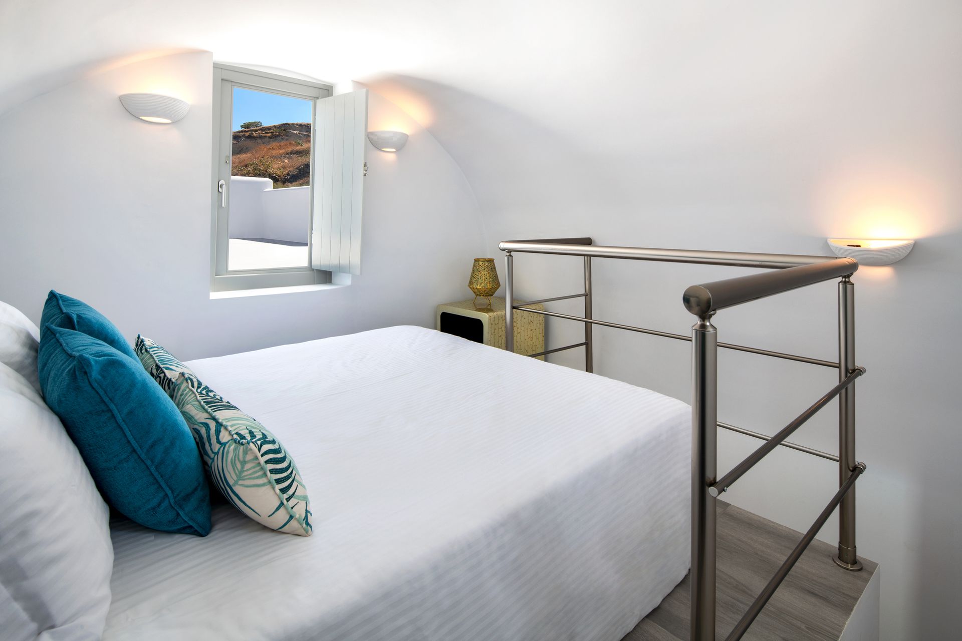 Sea View Suite with Loft &amp; Private Pool | 2-5 Guests | 48sqm