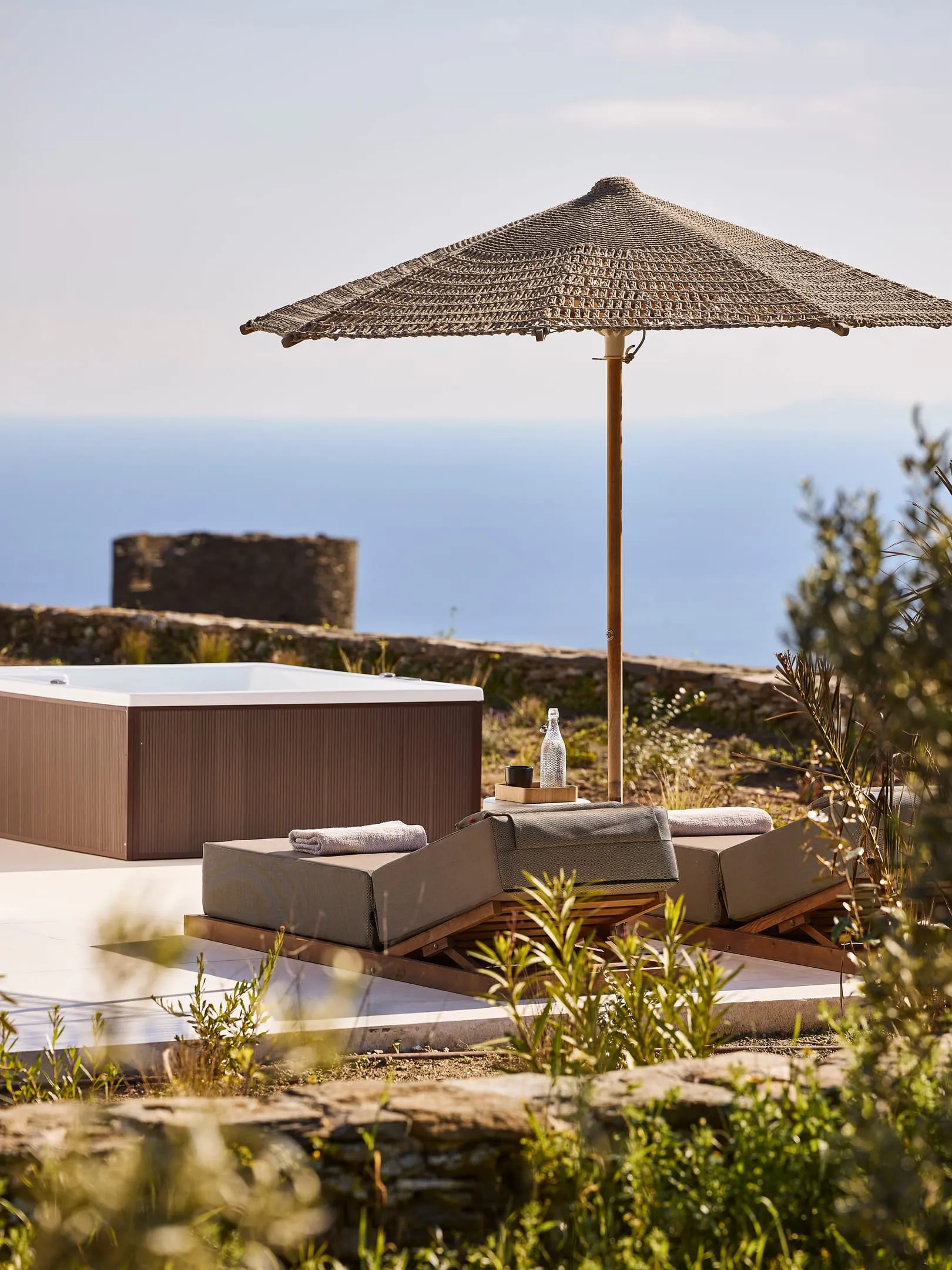 Superior Suite with Hot-tub & terrace with Side Sea View (70m from main building)