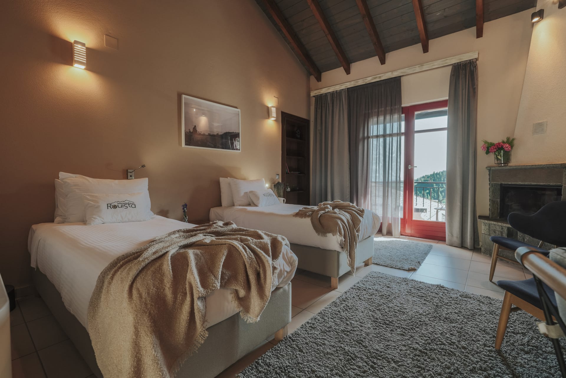 Deluxe Family Room
