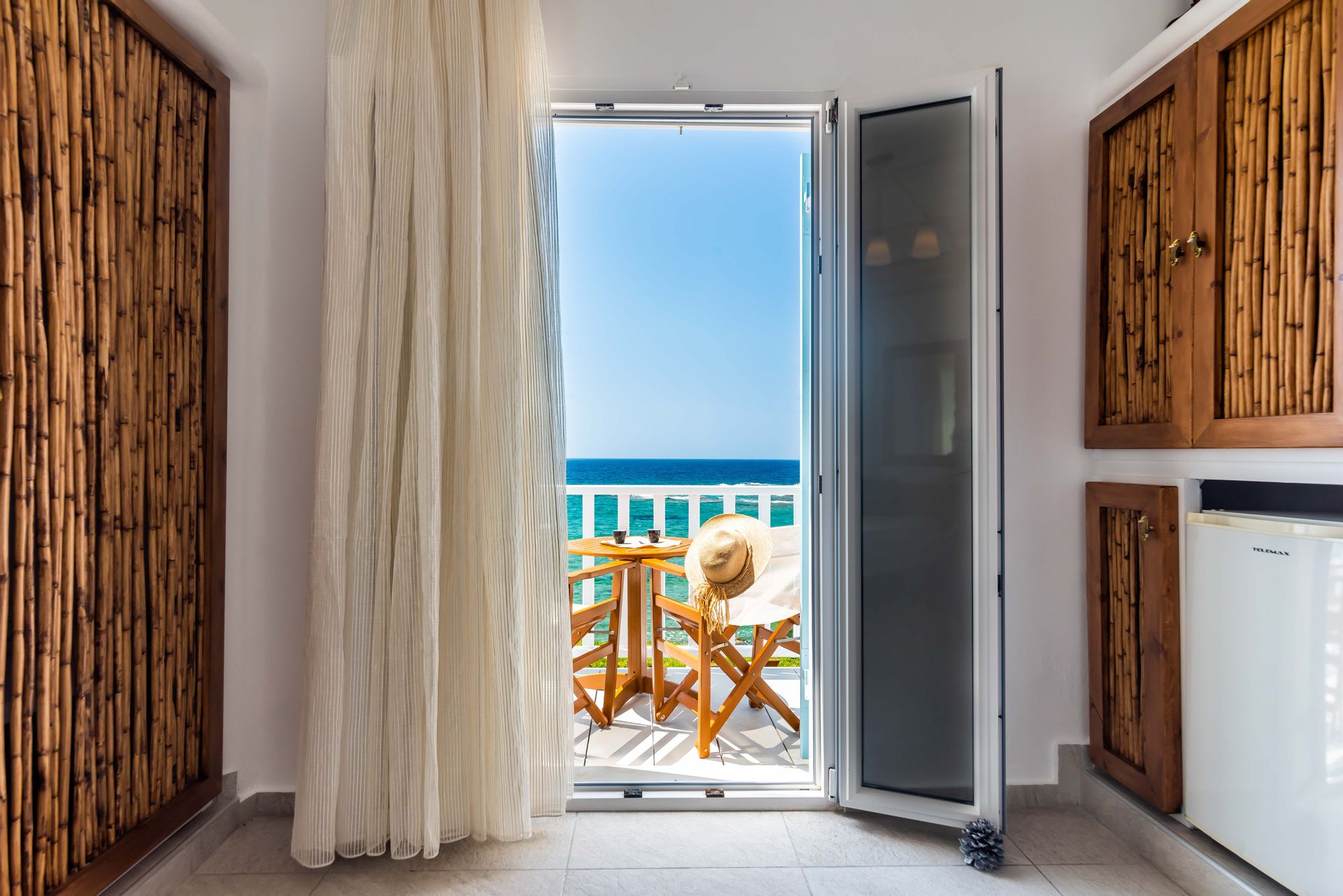 Zeus -  Deluxe Suite with Outdoor Hot Tub &amp; sea view