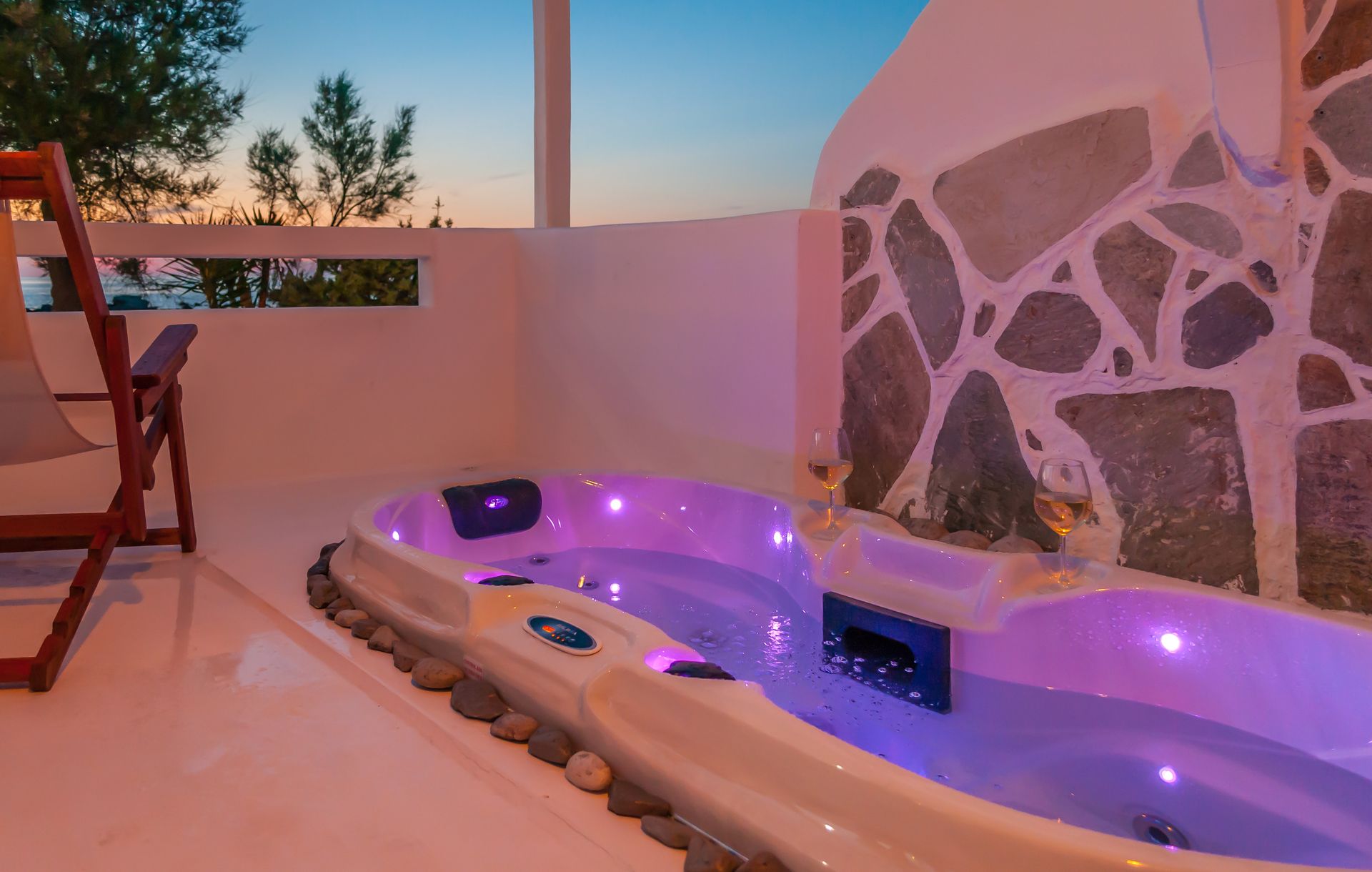 Athena - Suite with Outdoor Jacuzzi and Sea View