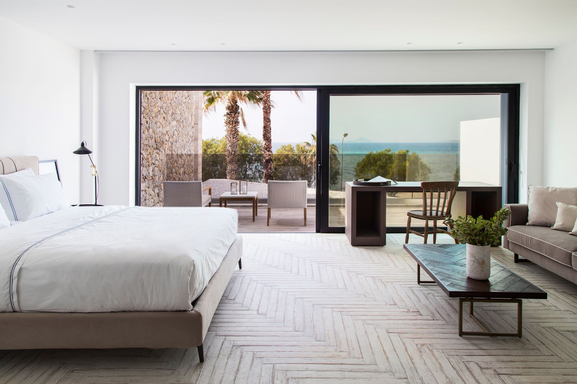 Elegant Suite Sea View