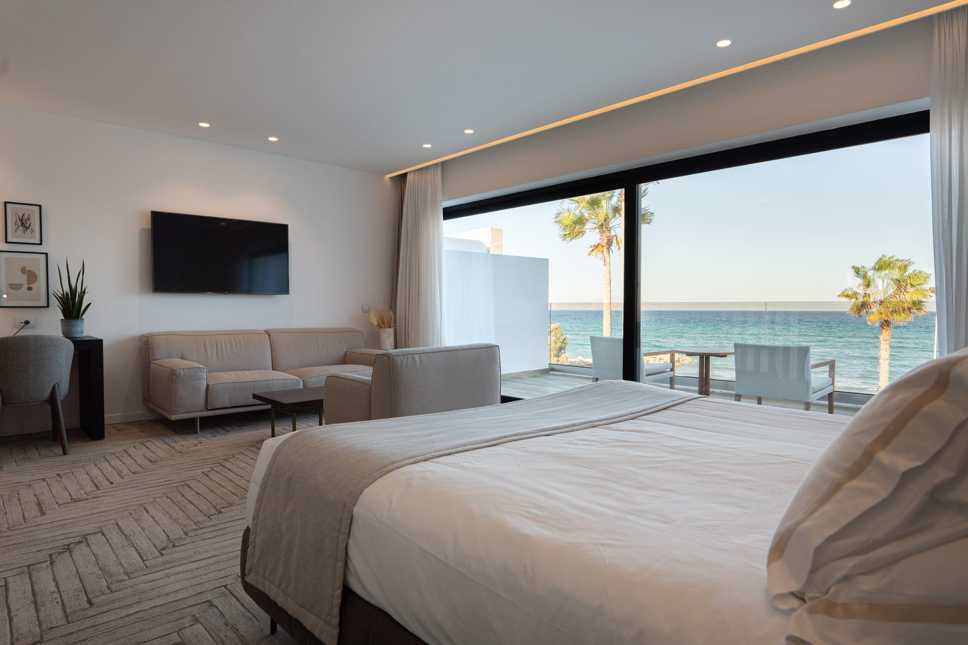 Elegant Suite Sea View