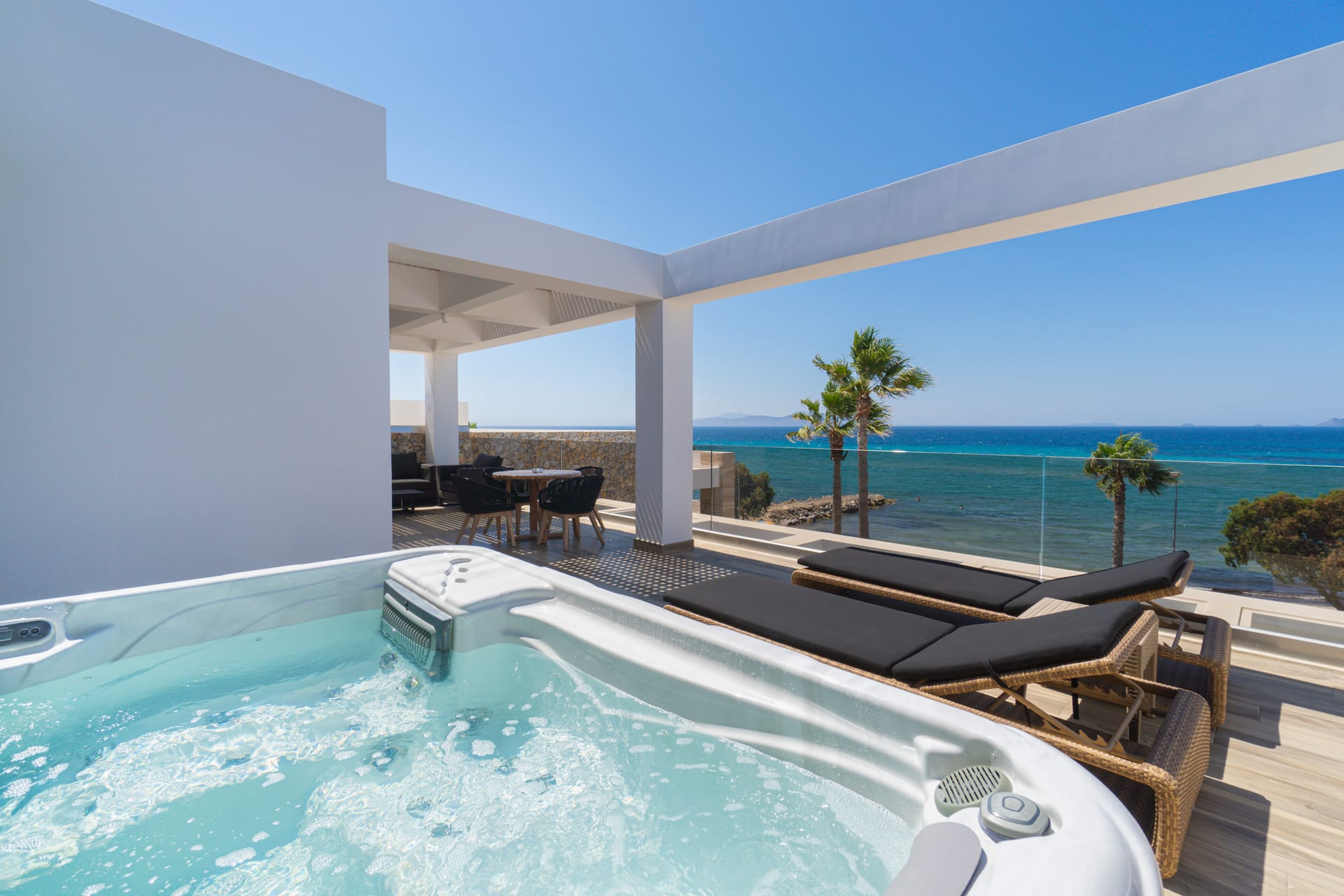 Master Suite Sea View with Outdoor Jacuzzi
