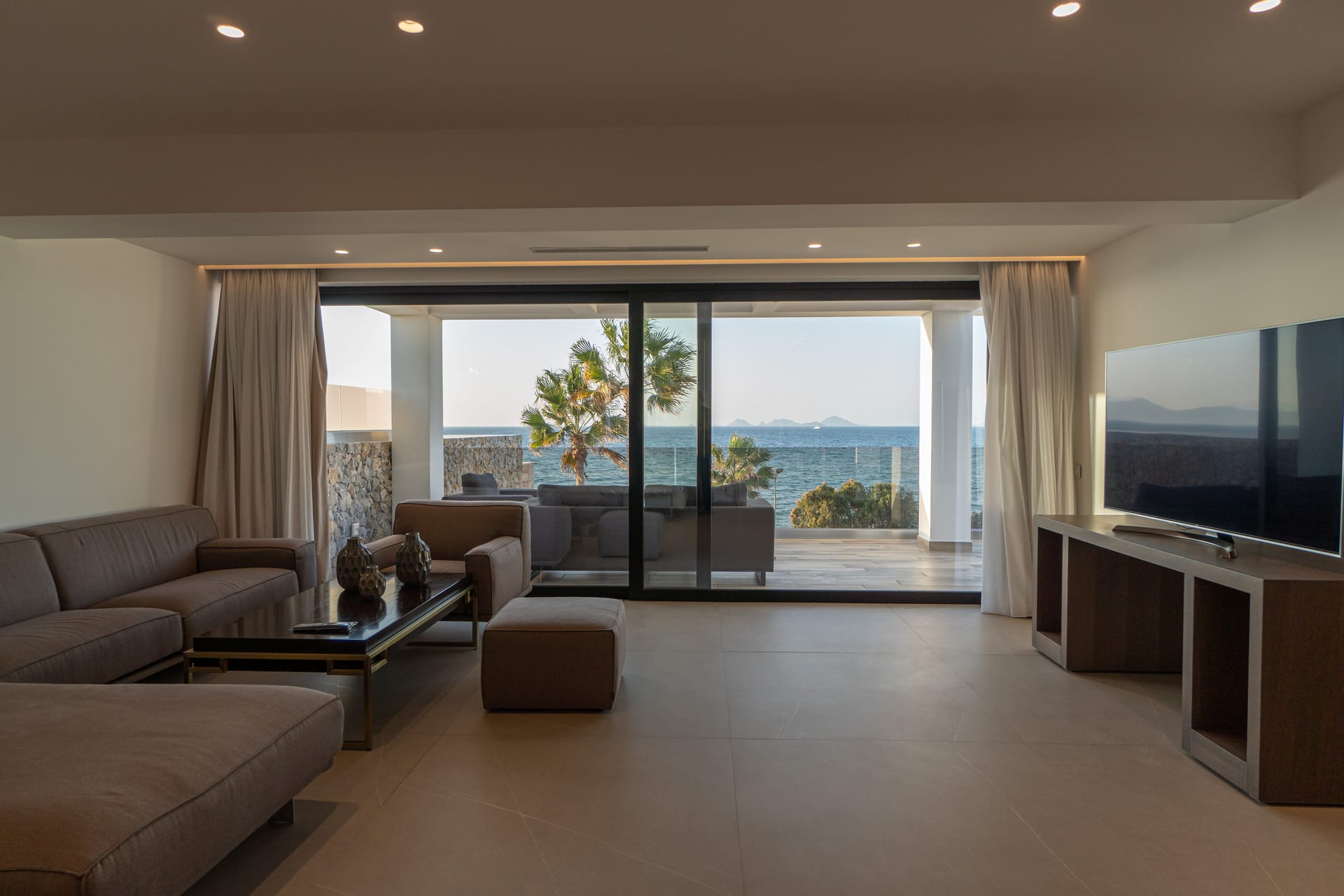 Master Suite Sea View with Outdoor Jacuzzi