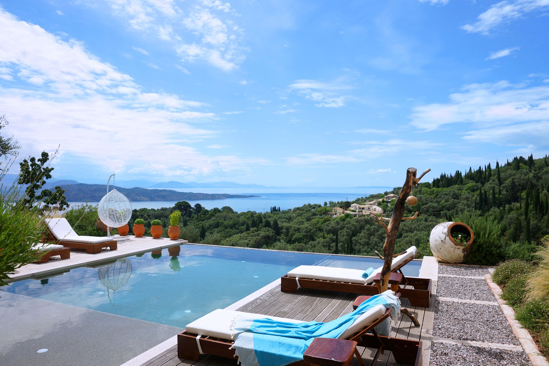 Luxury 3 Bedroom Villa with private Swimming Pool and Sea View