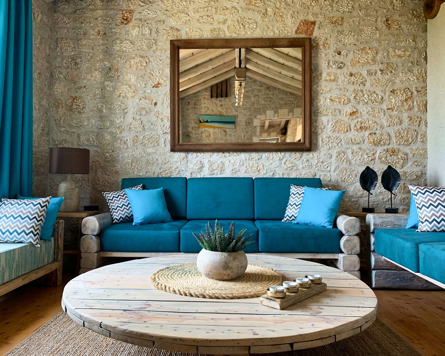 Luxury 4 Bedroom Villa with private Swimming Pool and Sea View