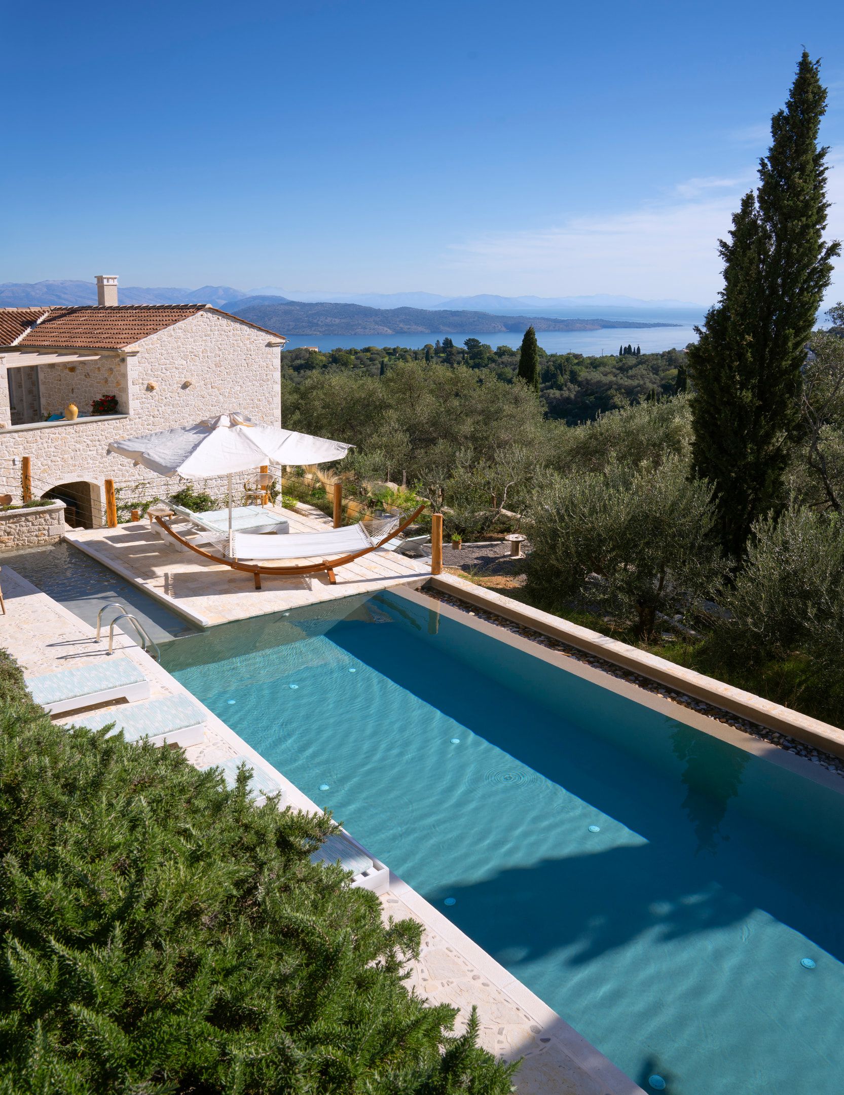 Luxury 4 Bedroom Villa with private Swimming Pool and Sea View