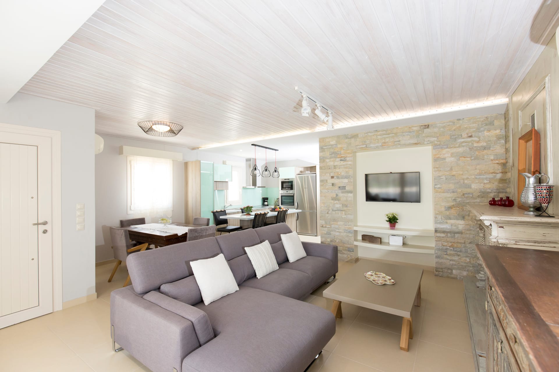 Queen Virginia Villa