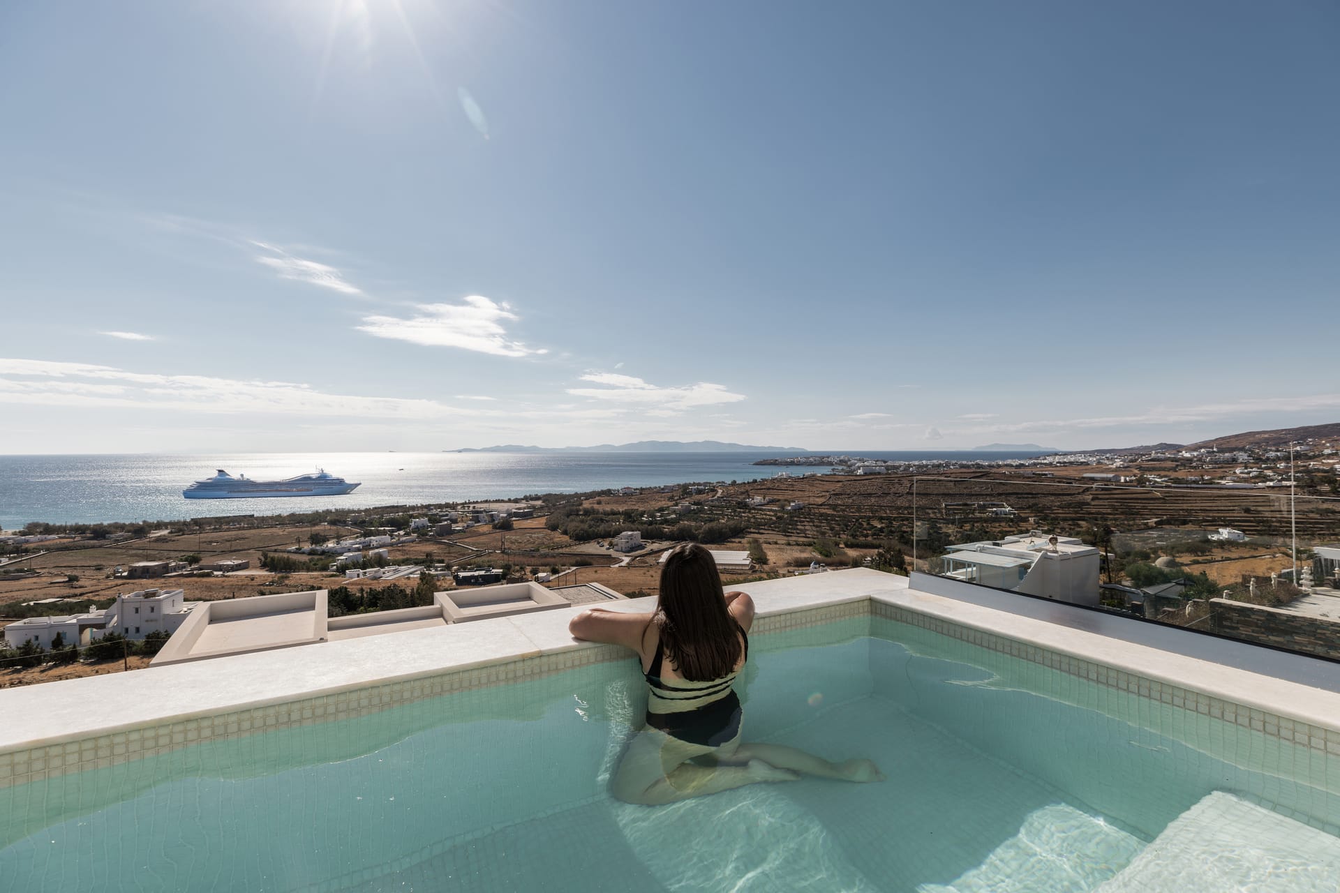 1 Bedroom Sea View Suite with Sharing Pool “Aqua”