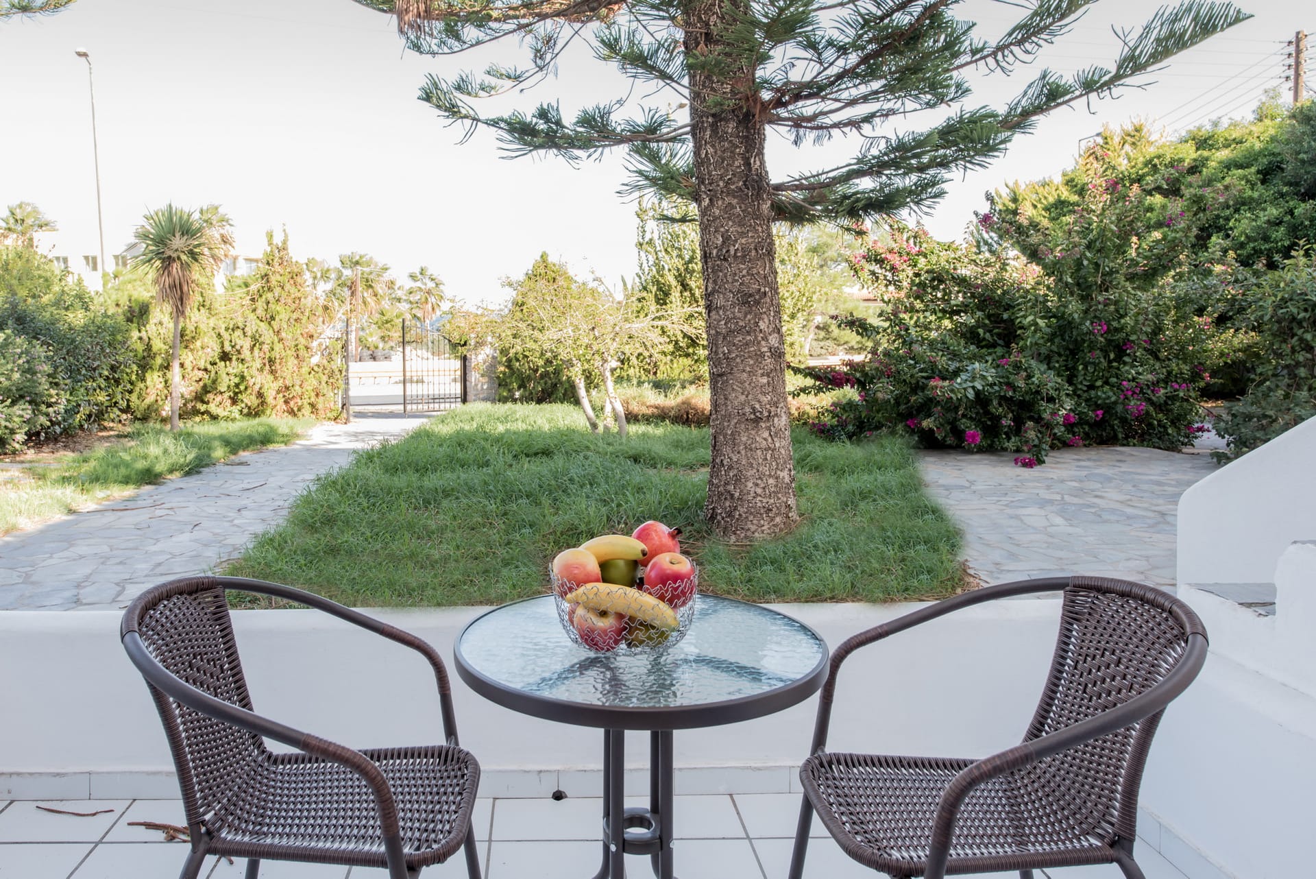 Family room with Garden View