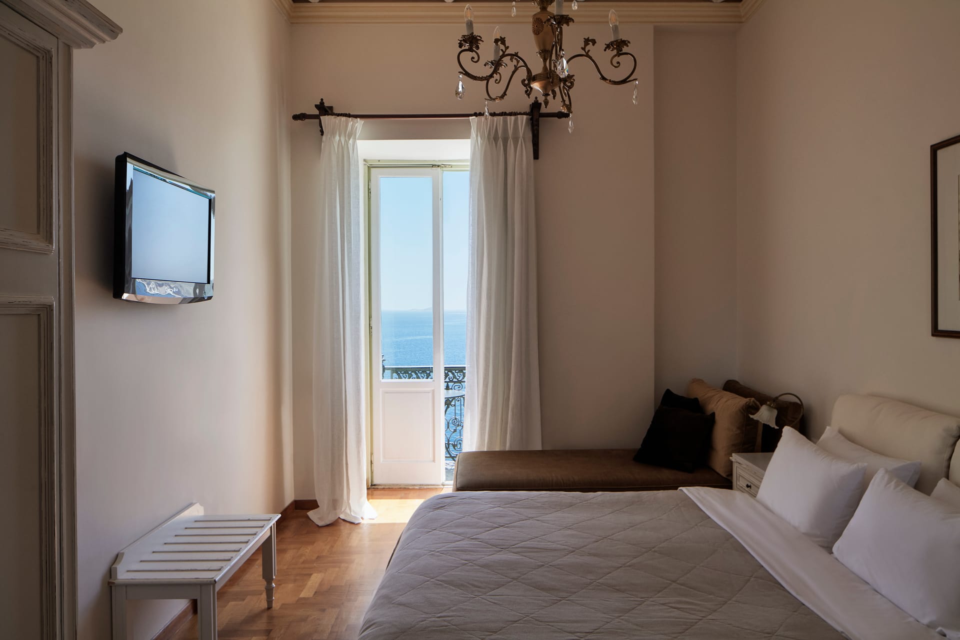 Deluxe Room with Sea View (Main Building)
