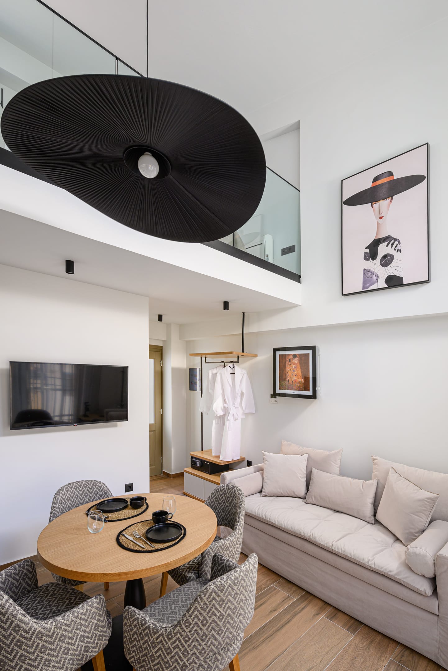 Superior Suite - Split Level