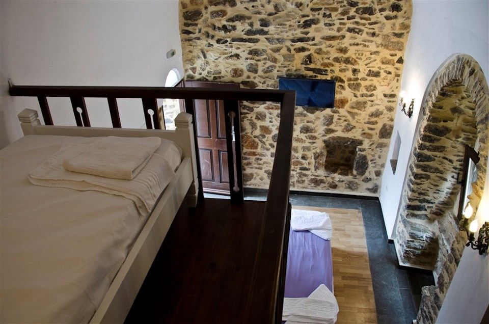 Aspros Gatos - Standard Twin/Triple Room