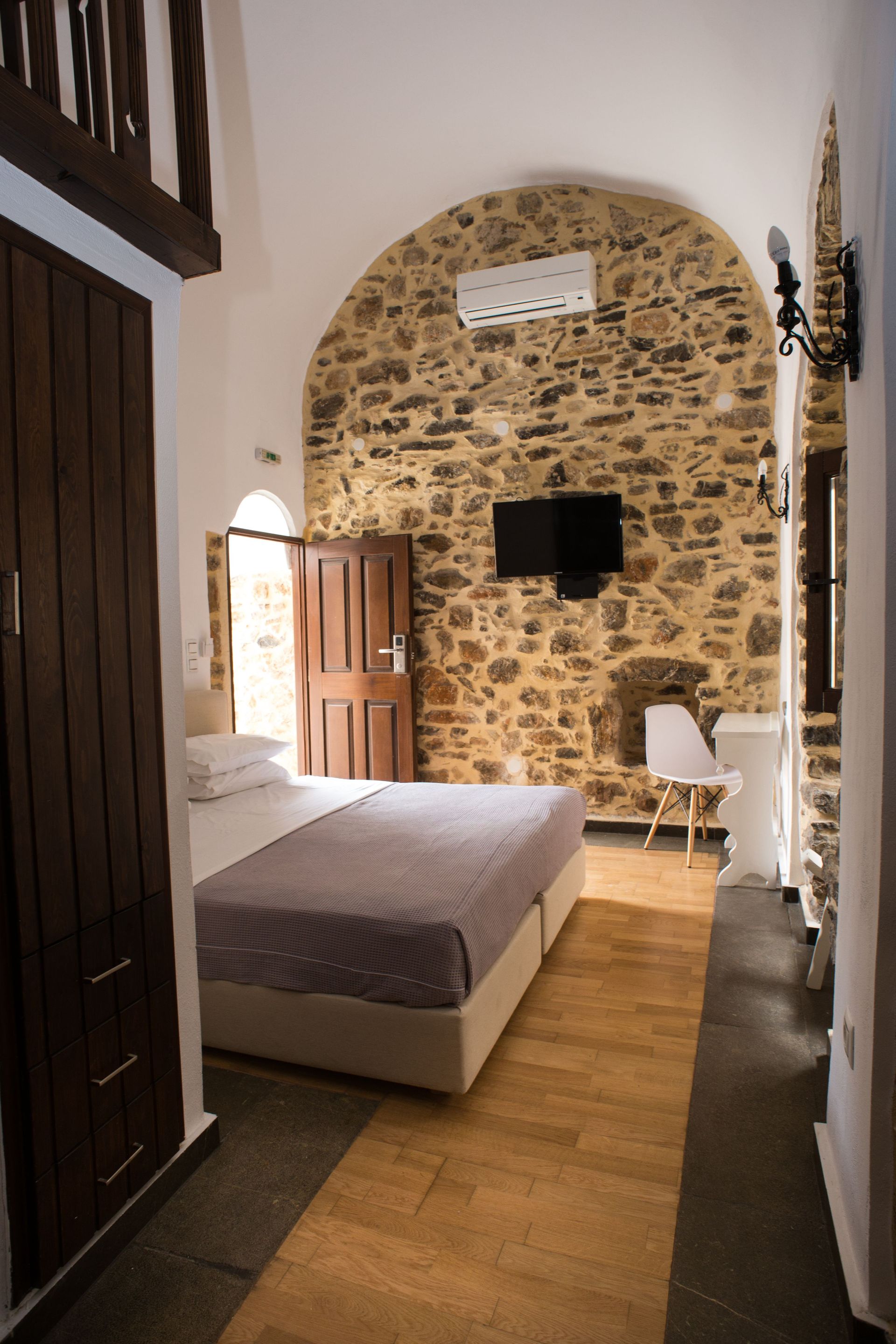 Aspros Gatos - Standard Twin/Triple Room