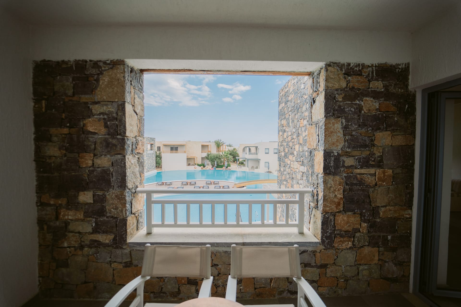 Superior Family Pool View