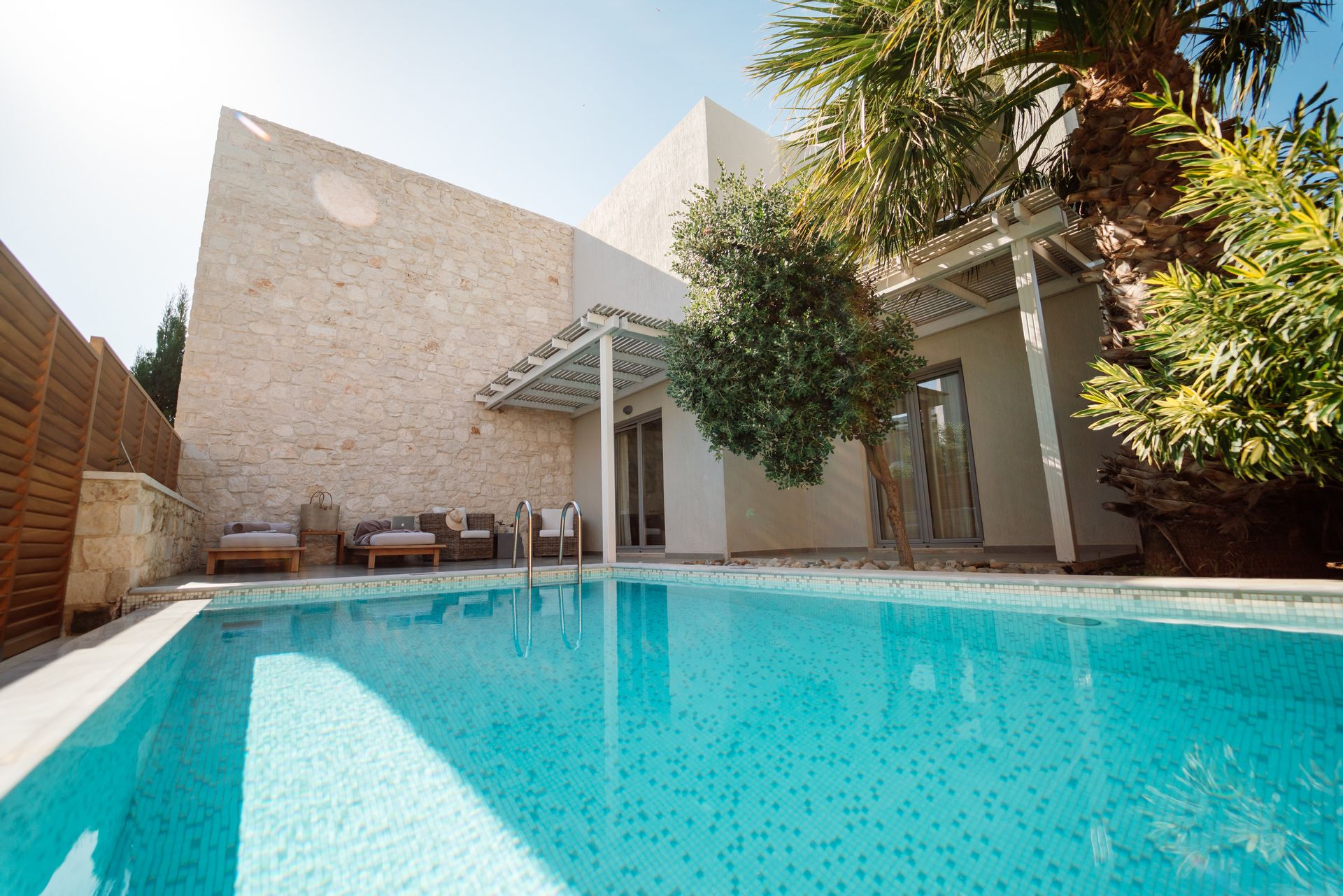 Private Pool Suite