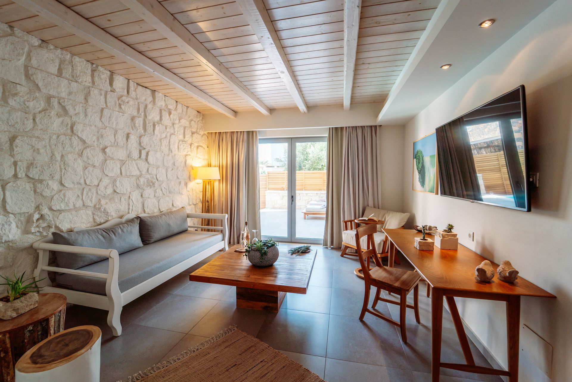 Private Pool Suite