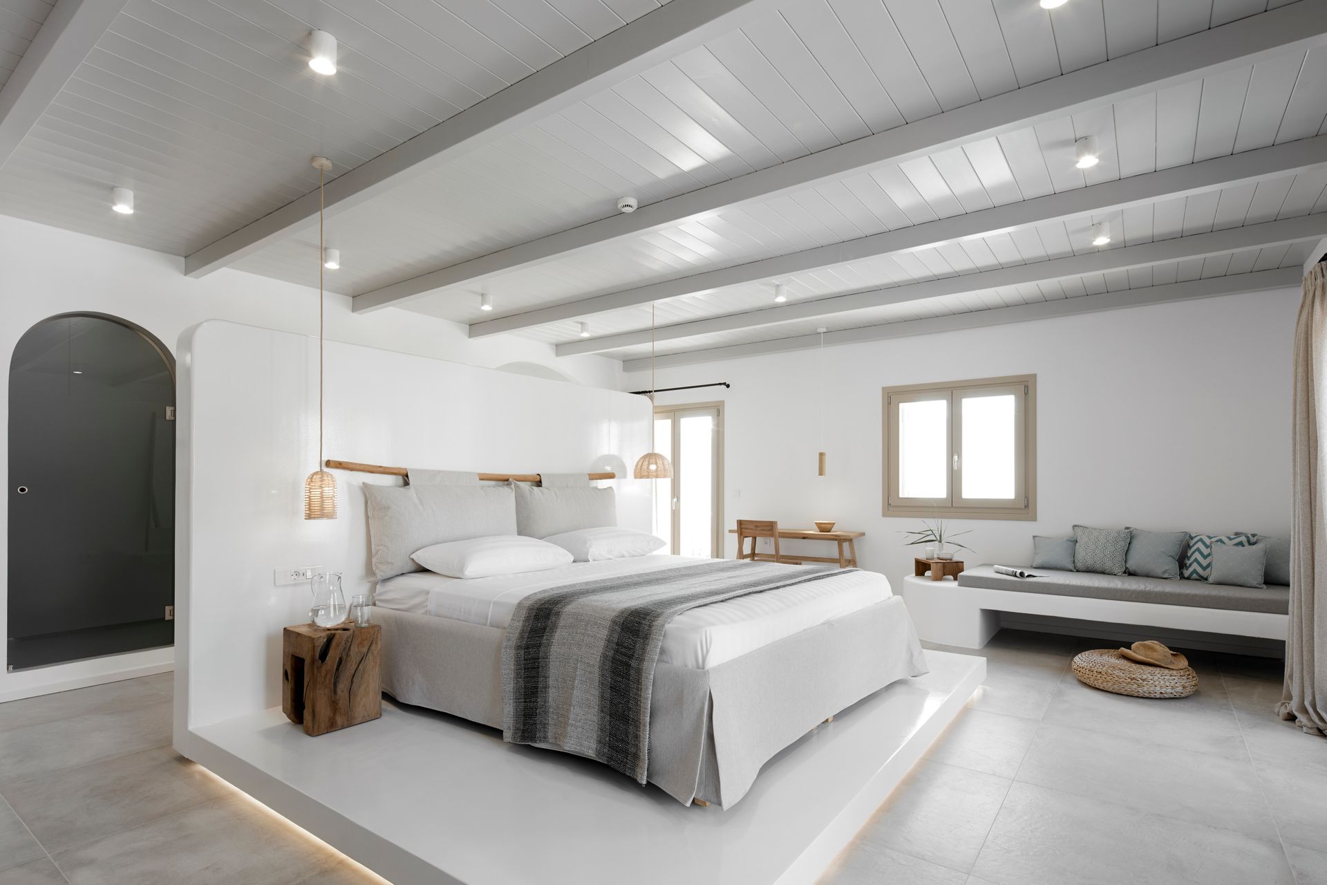 Exclusive Suite with Indoor Heated Jacuzzi