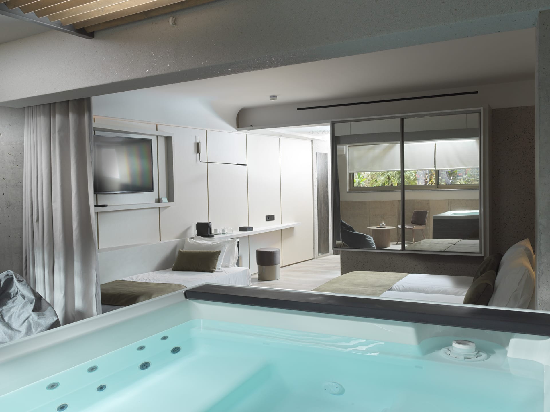 SemiGround Patio Room with Hot Tub