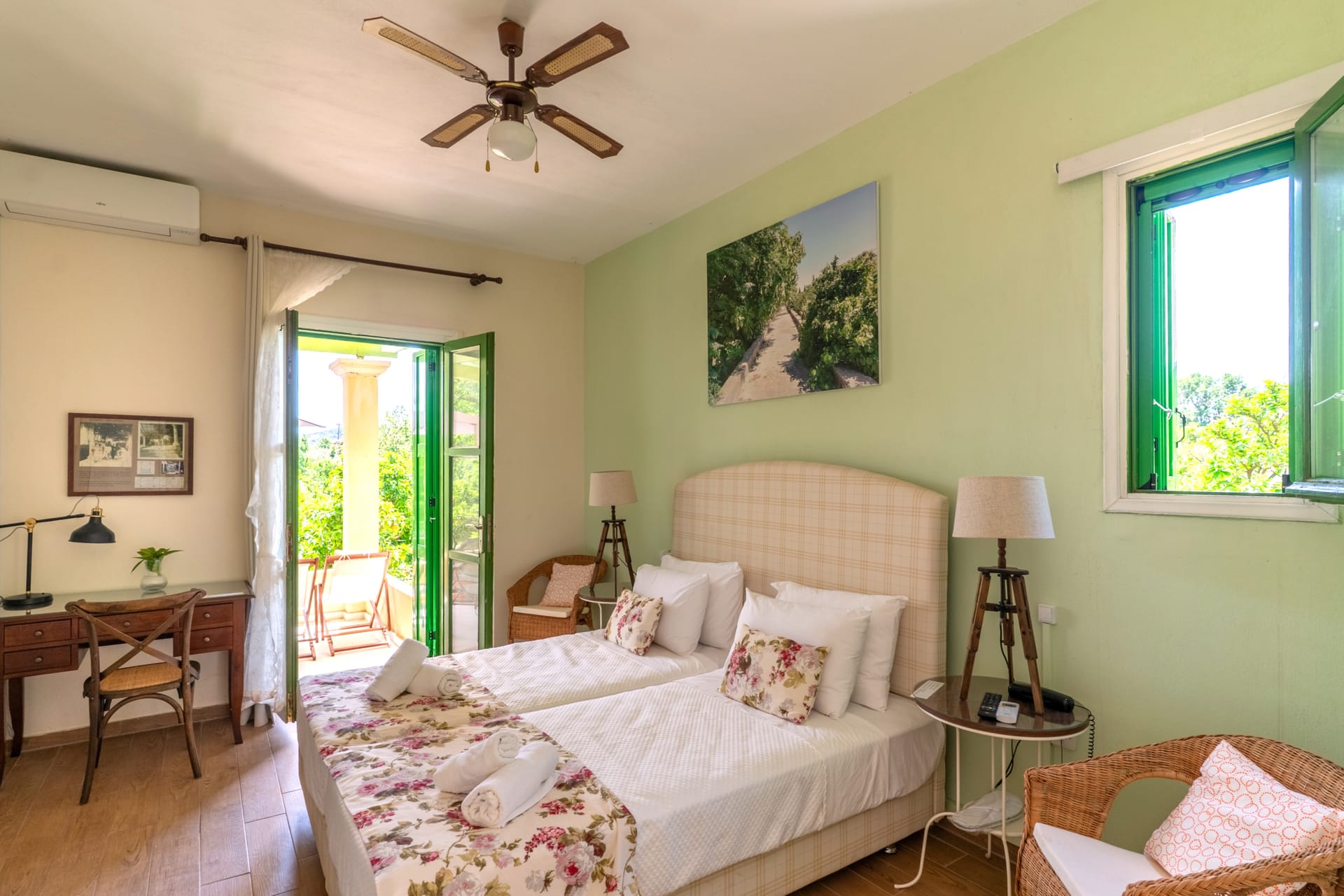 Deluxe Double View Studio