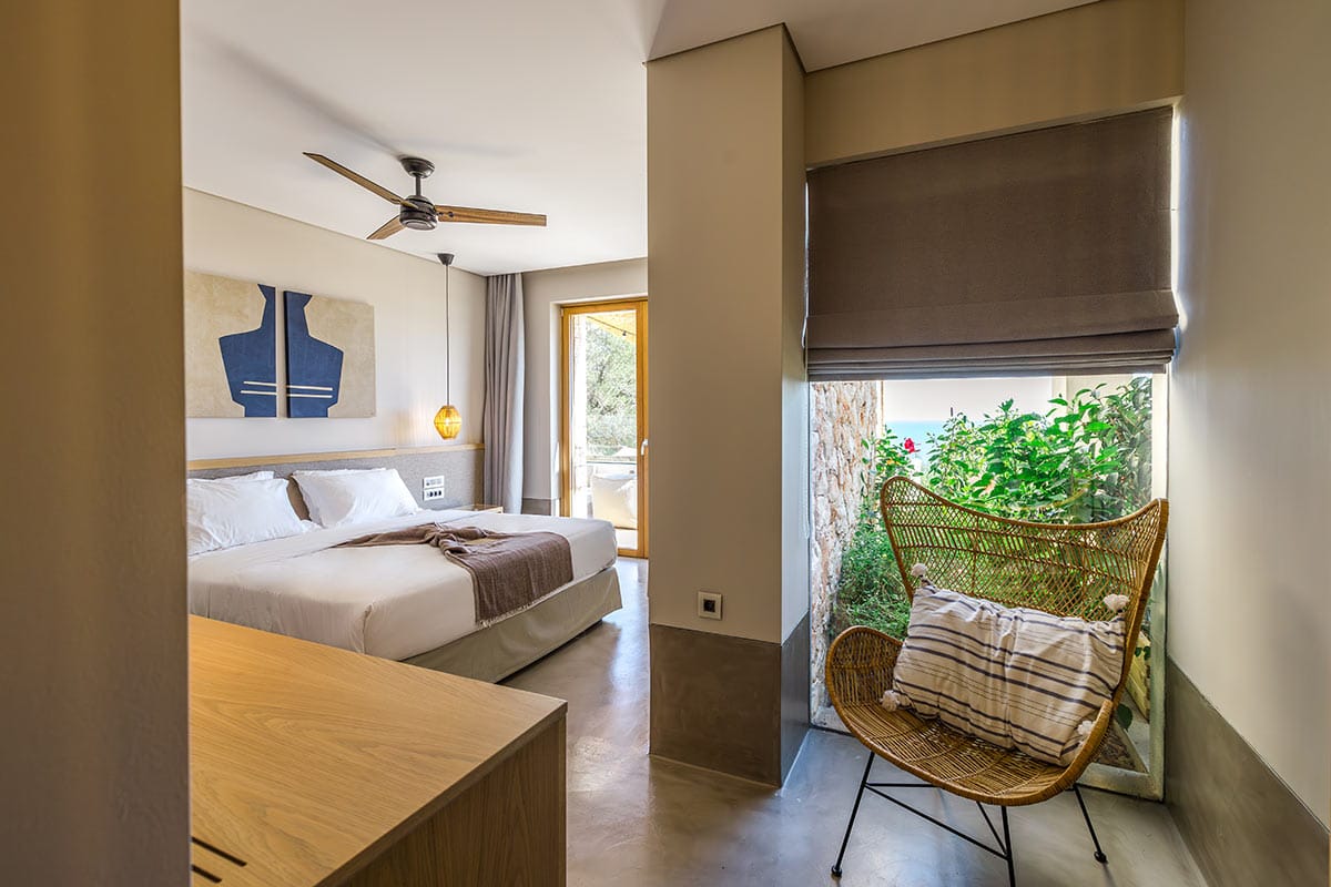 Ammos Sea View Jacuzzi Suite