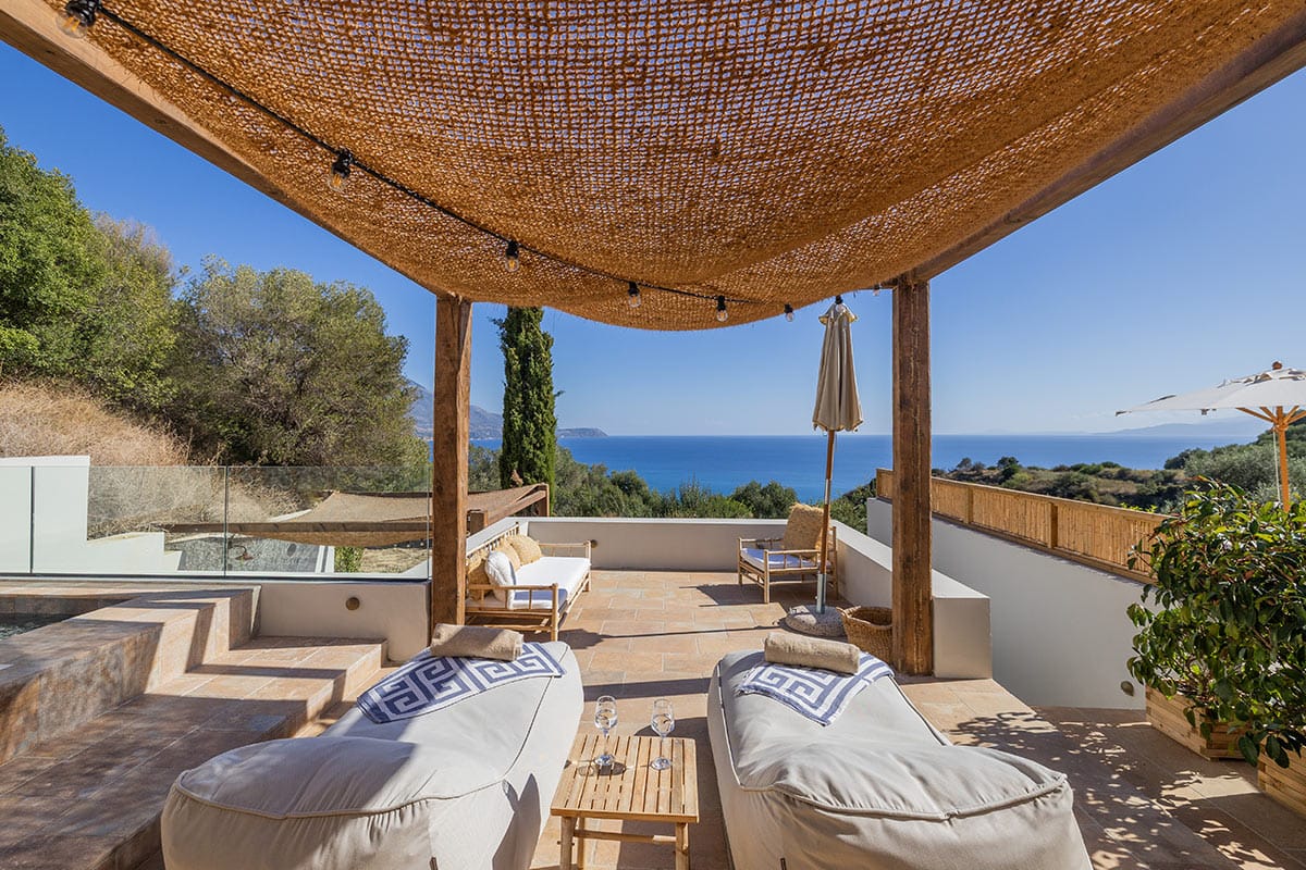 Ammos Sea View Jacuzzi Suite