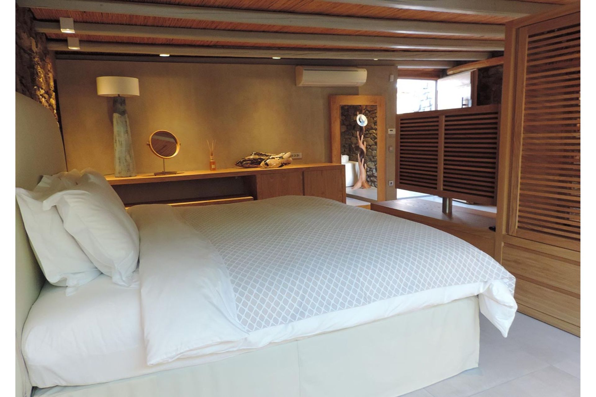 5 Bed | Villa White Satin | Agia Sofia