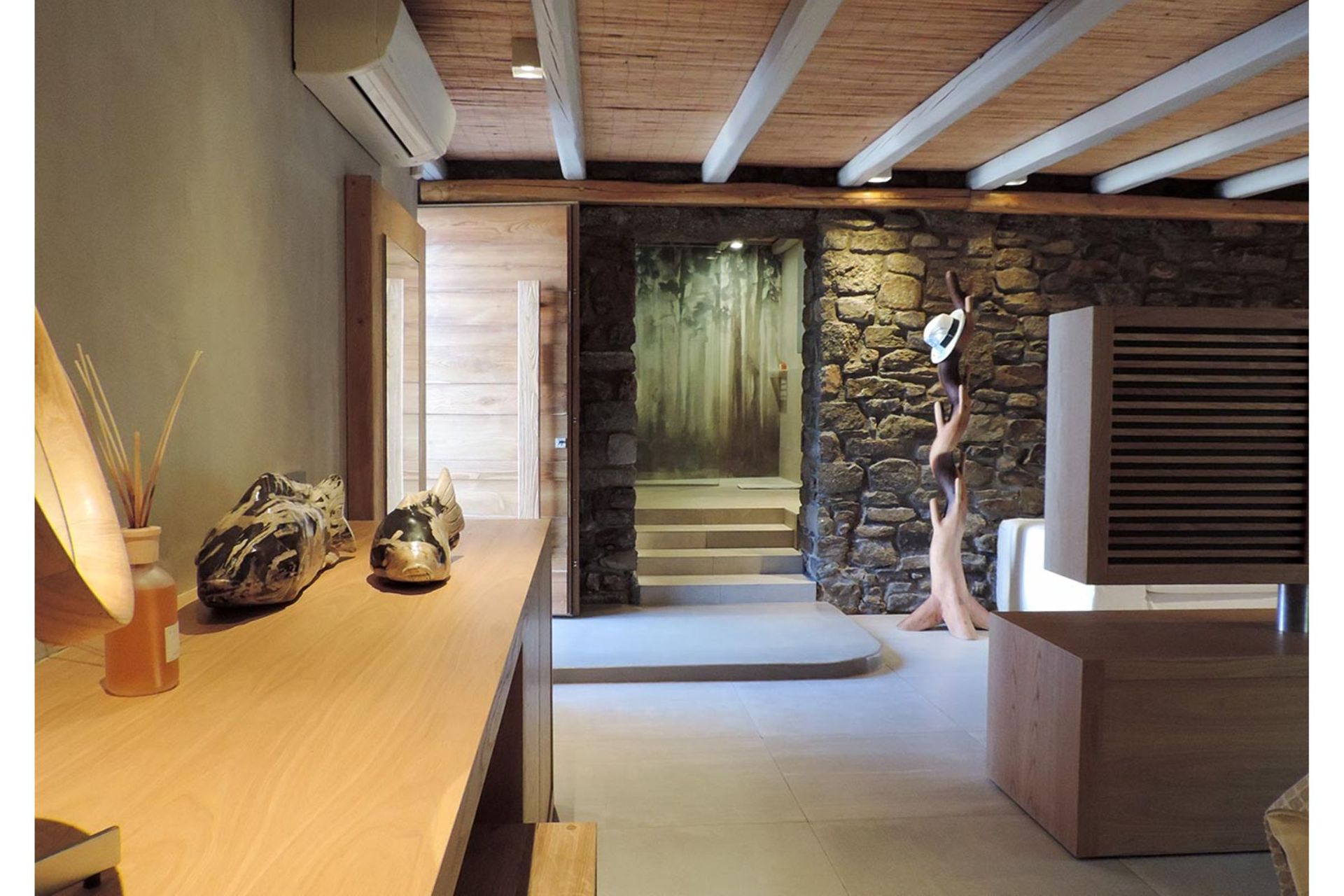 5 Bed | Villa White Satin | Agia Sofia