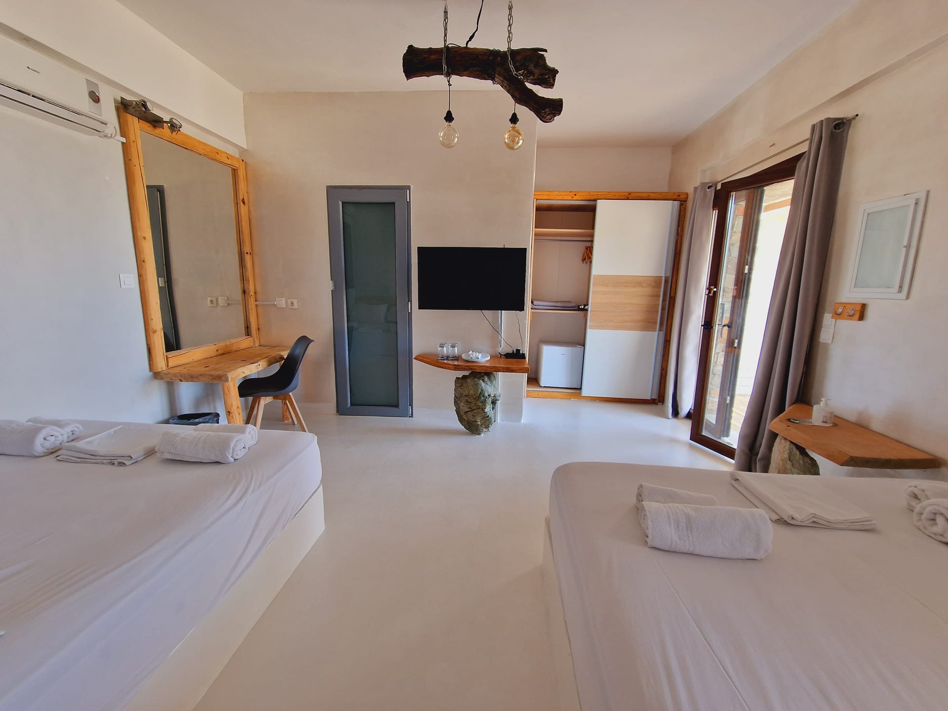 Queen Sea View 114